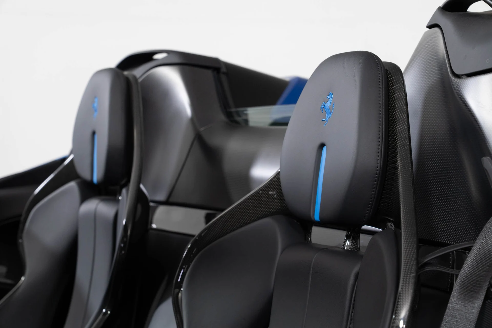 mph021_3089210019_44ad3cd3e57744d29415585283ca857e_e136a32b6c