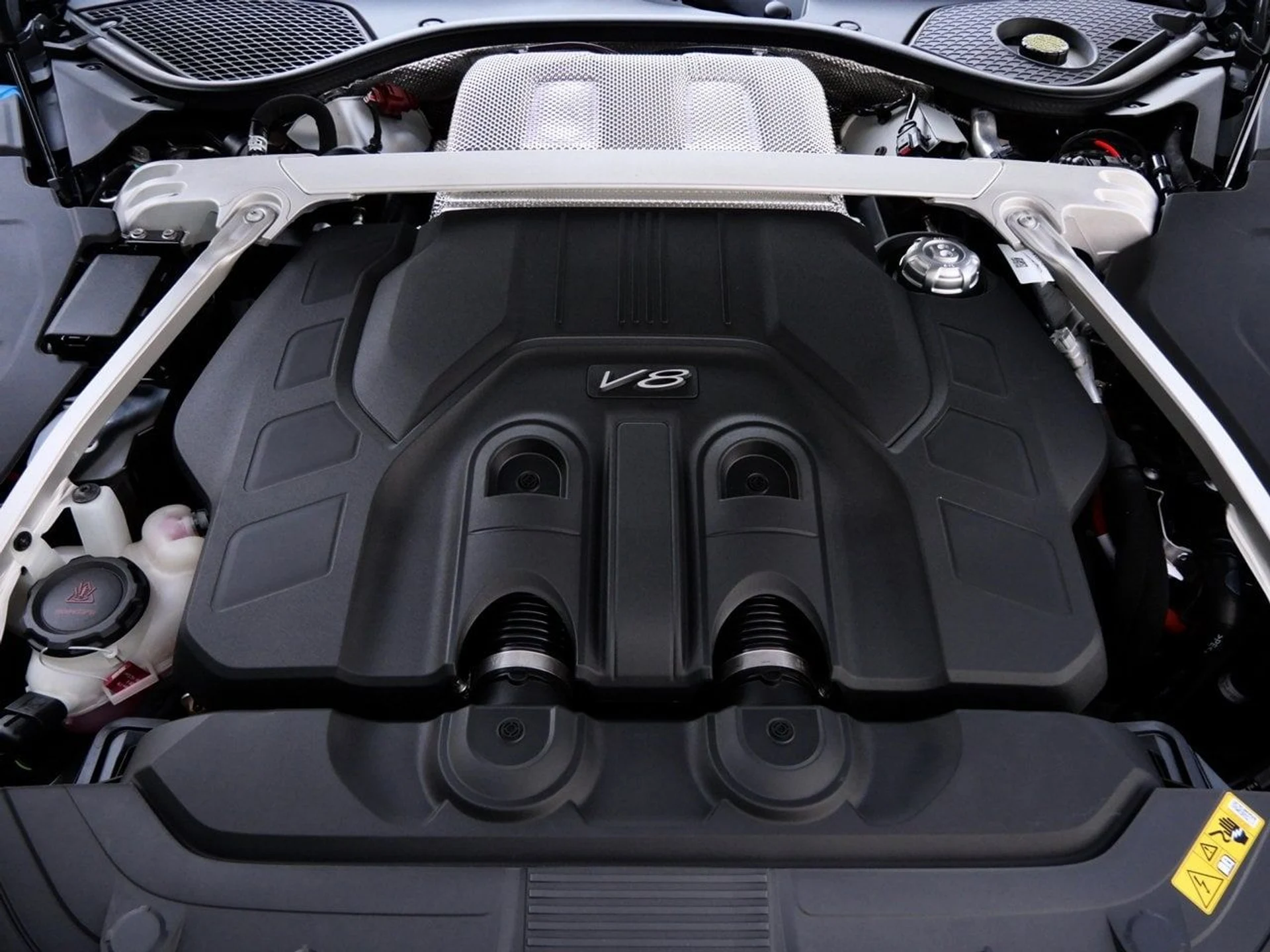 mph021_3090969784_17440126c3f9a60d1ba760b4dce70094x_f5137841fd