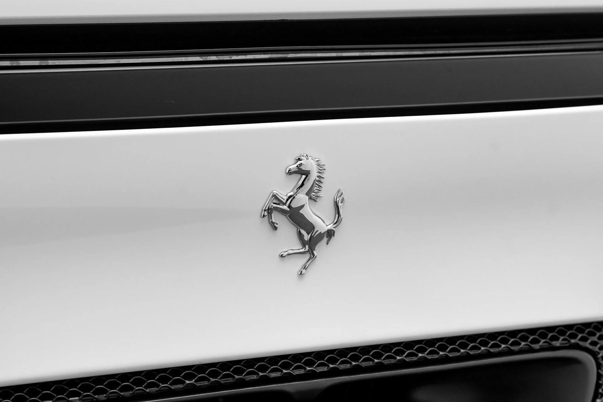 mph021_3096860231_Used_2024_Ferrari_296_GTS_in_Bianco_Avus_1740819843_6186527575