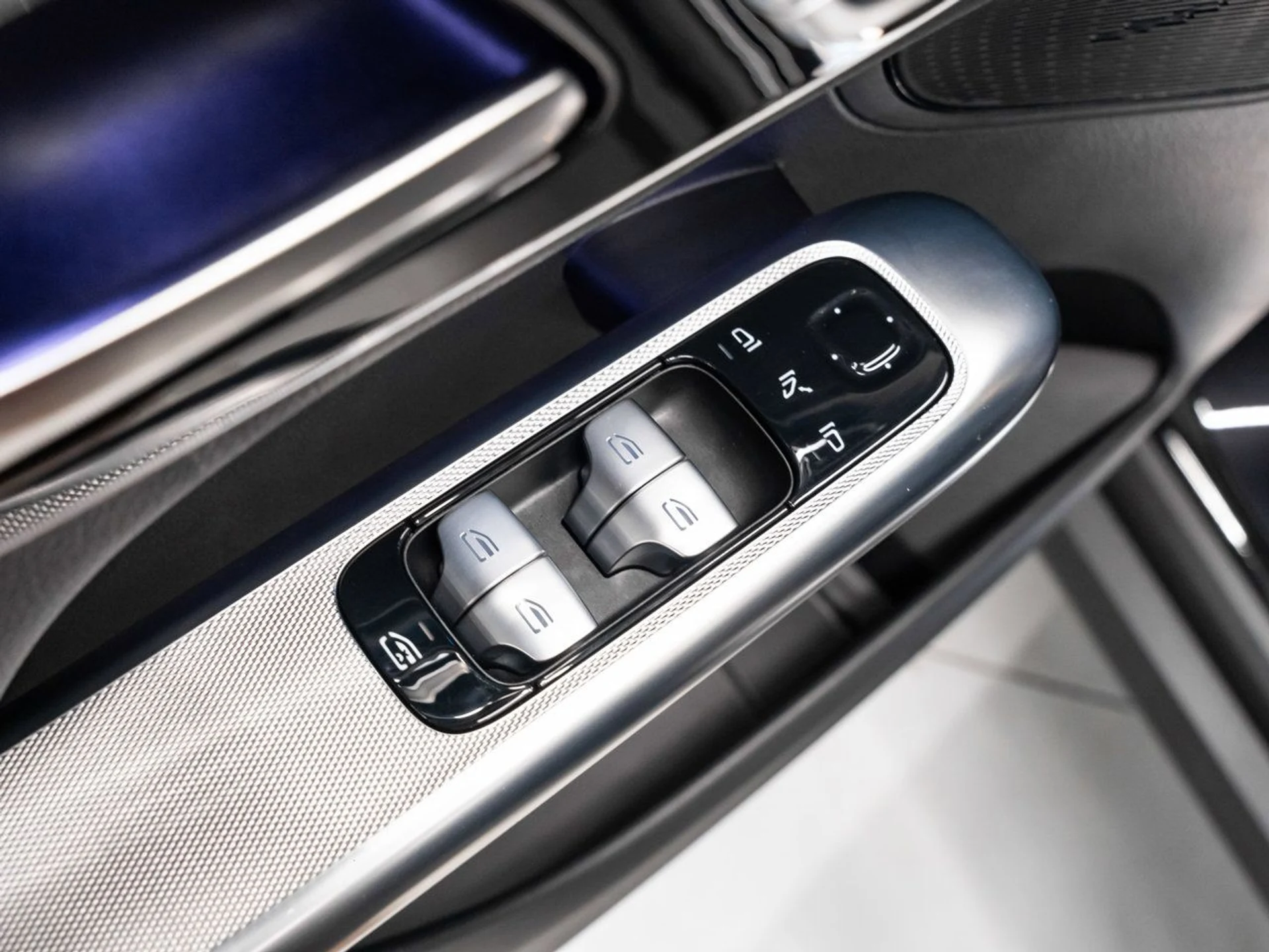 mph021_31005851_mercedes_benz_glc_2025_cdca8f5f1a