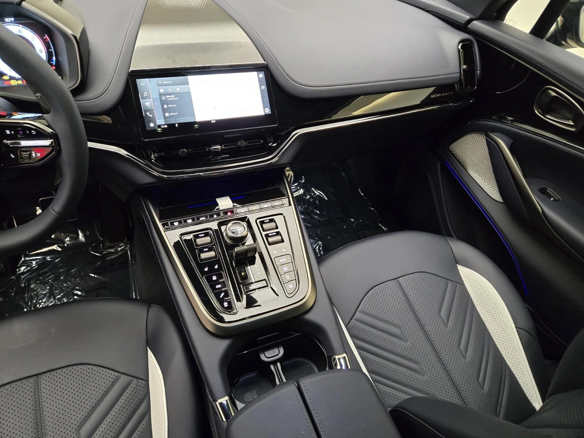 mph021_3104962485_New_2026_Aston_Martin_DBX_S_1780118652_ef38e29652
