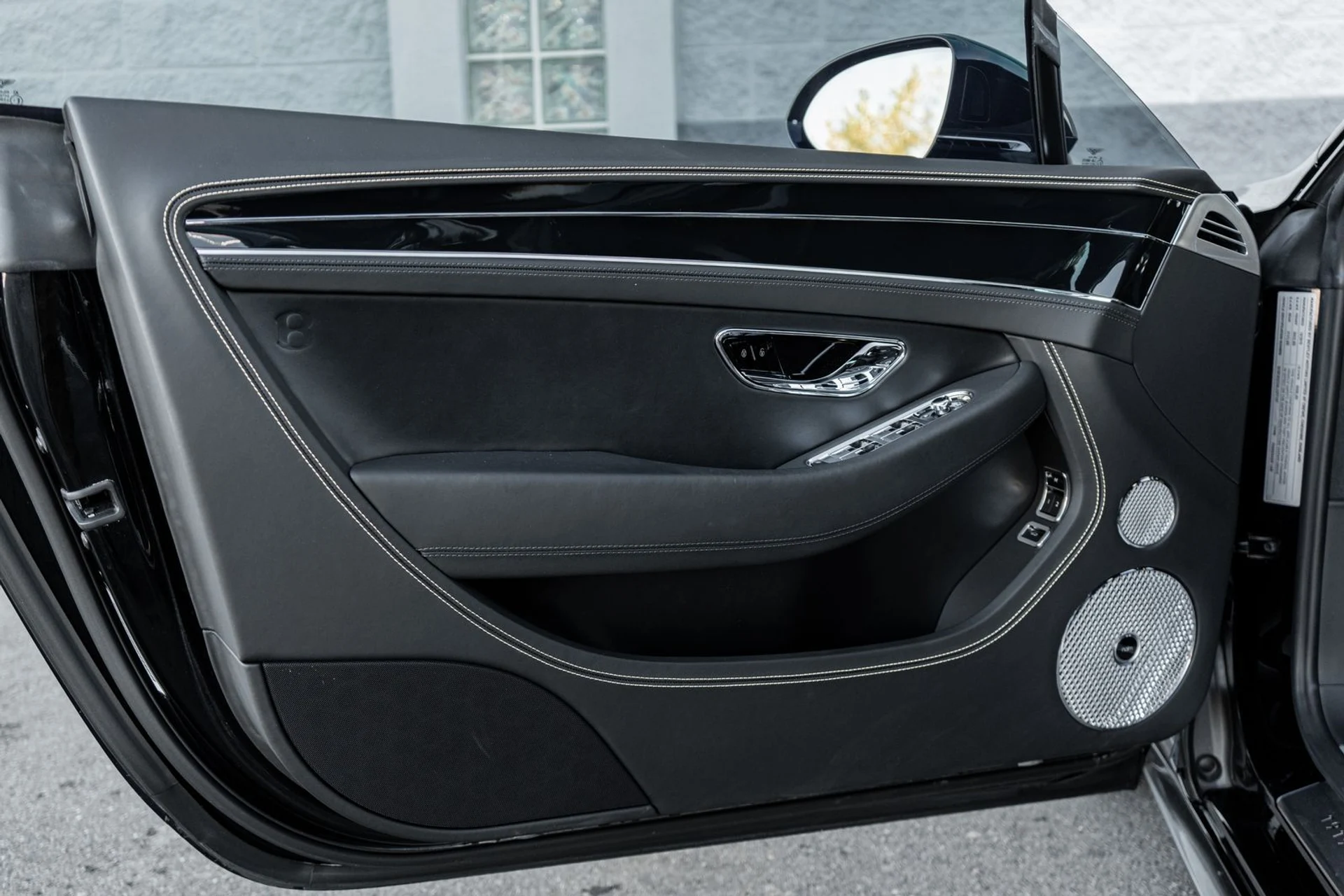 mph021_3107237598_113749e2_f8ab_4b45_a8ff_b2b7b2d3ad70_e57449fd9e