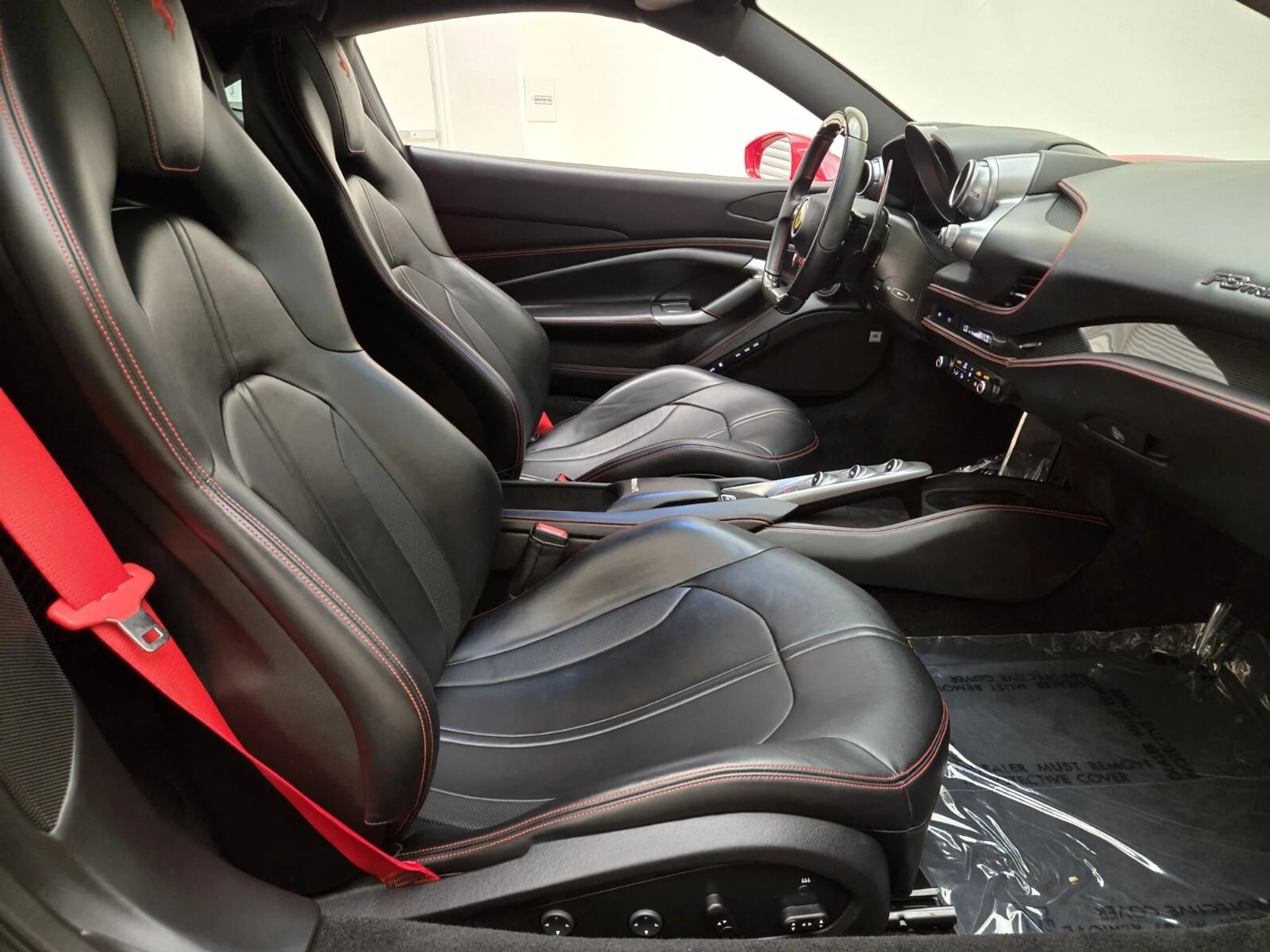 mph021_3110633678_Used_2020_Ferrari_F8_Tributo_1756364927_8fedce76dc