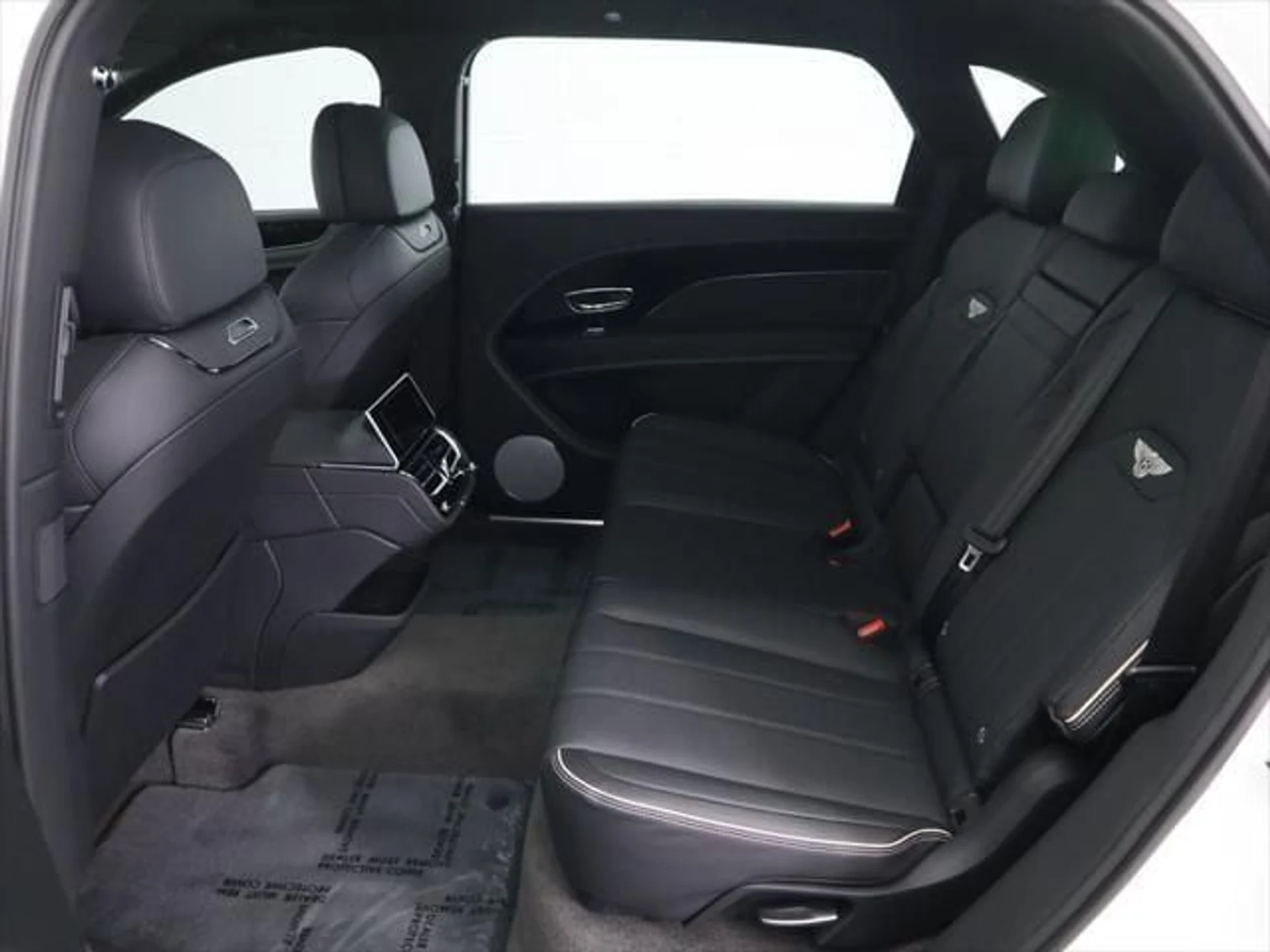 mph021_311381440_used_2025_bentley_bentayga_ewb_v8awd_8119_23022887_22_640_6bbf659aff
