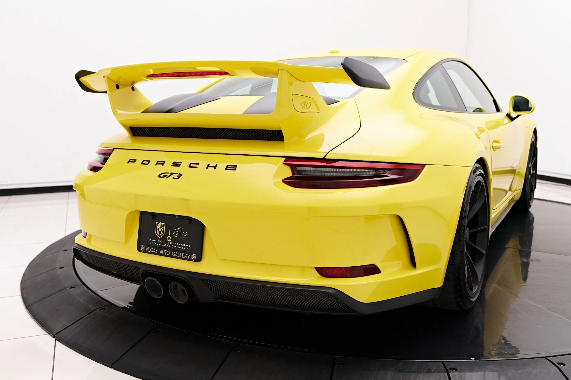 mph021_3119905273_Used_2018_Porsche_911_GT_3_1755896693_1fe3e26b1d