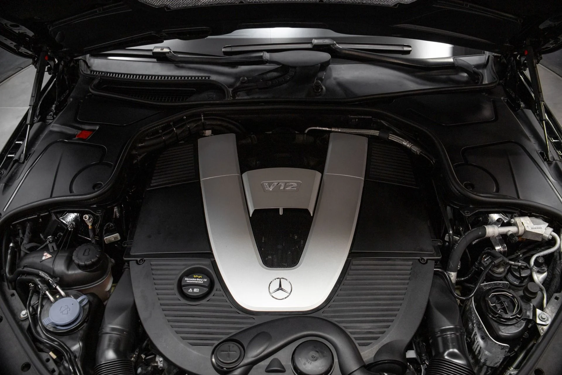 mph021_3120123147_Used_2019_Mercedes_Benz_S_Class_Maybach_S_650_1763220768_5d8930819b