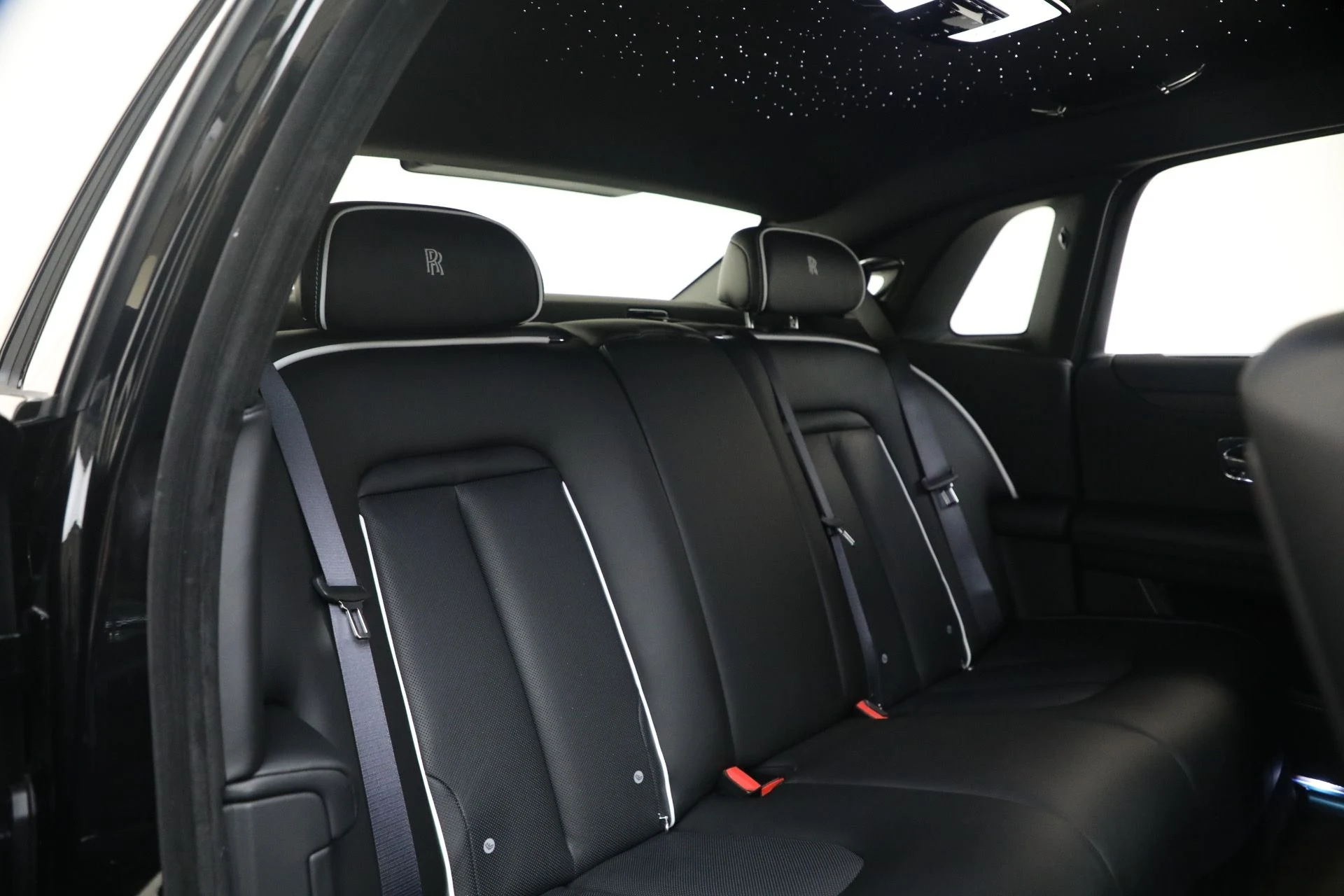 mph021_3121638852_New_2026_Rolls_Royce_Ghost_ef9269810c