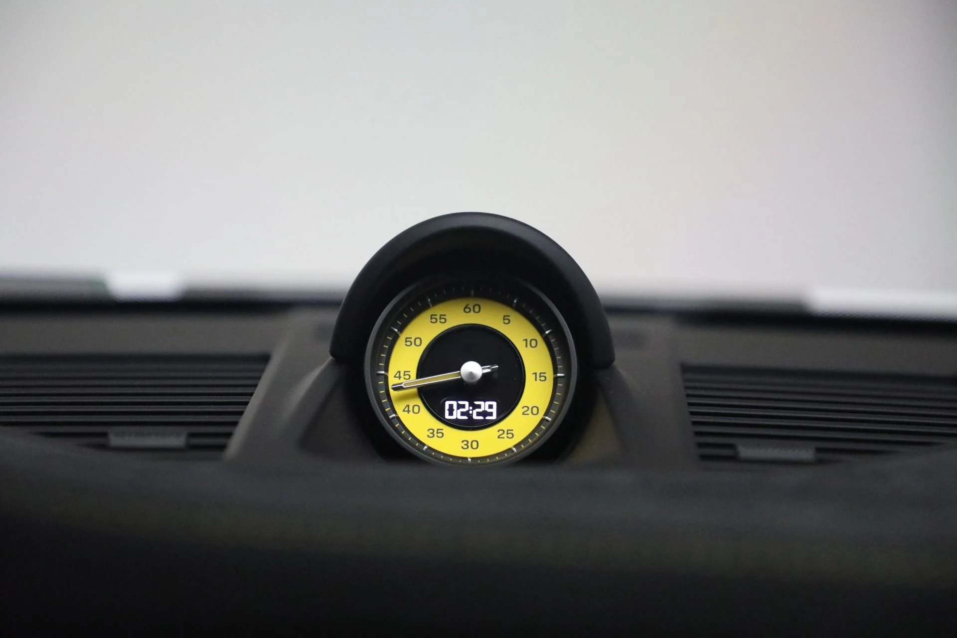 mph021_3123952181_Used_2024_Porsche_911_GT_3_RS_1782768712_f86e551b4d