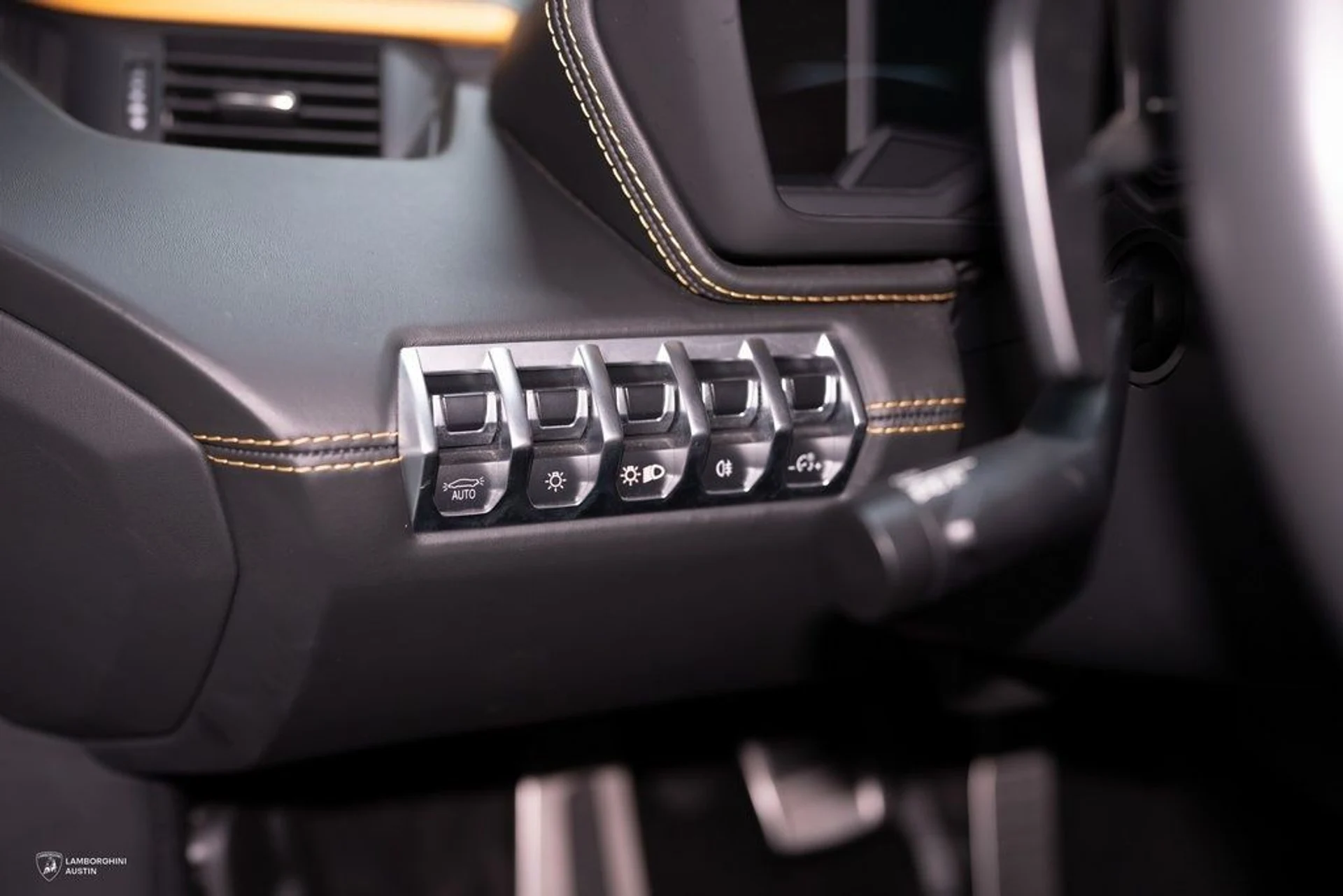 mph021_3141591137_896d10cf1c0f34687d84d661609be920x_379389b67f