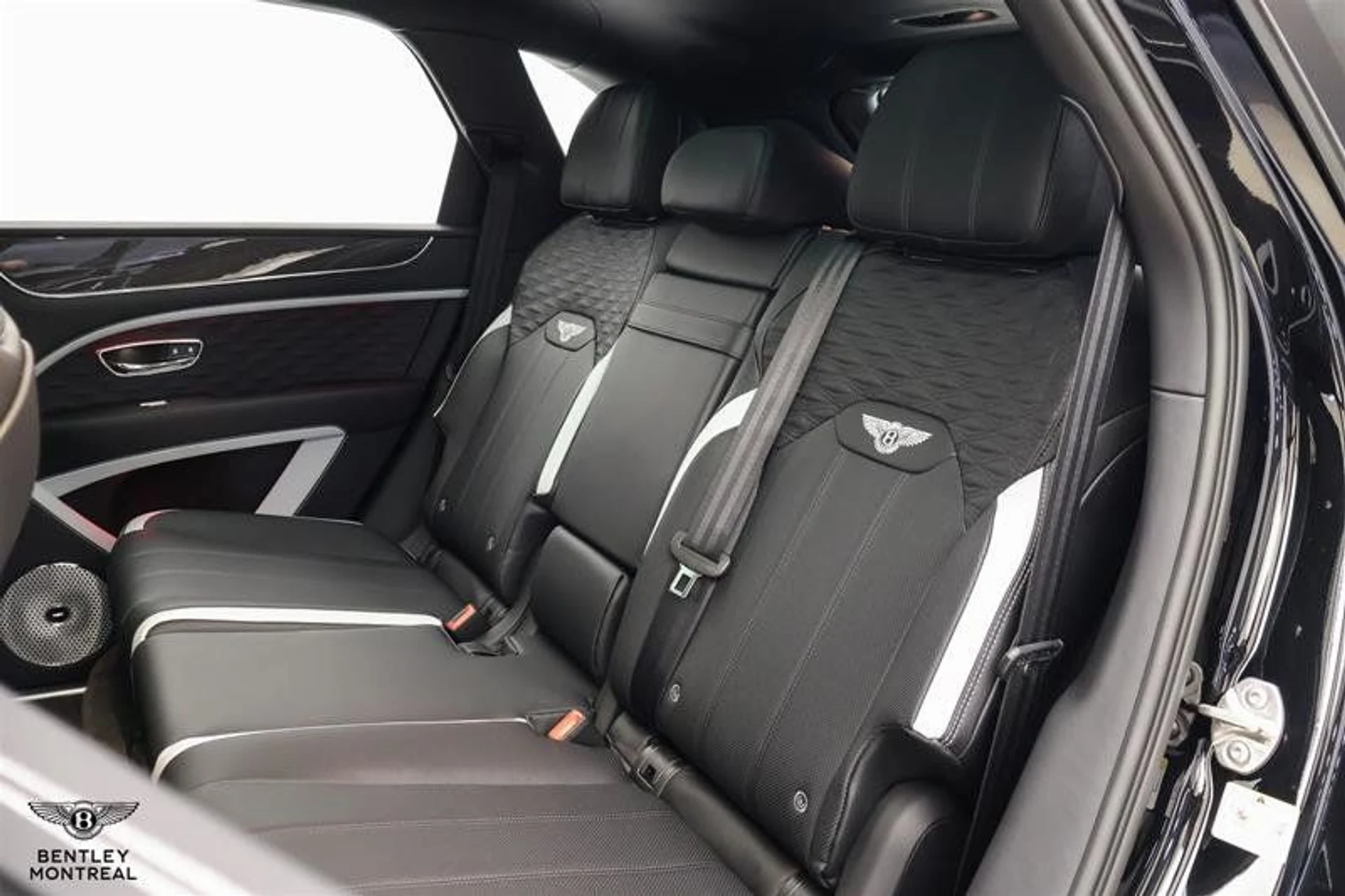 mph021_3142442942_37503926_02006_iusiqmsq_0aa67dc2b9