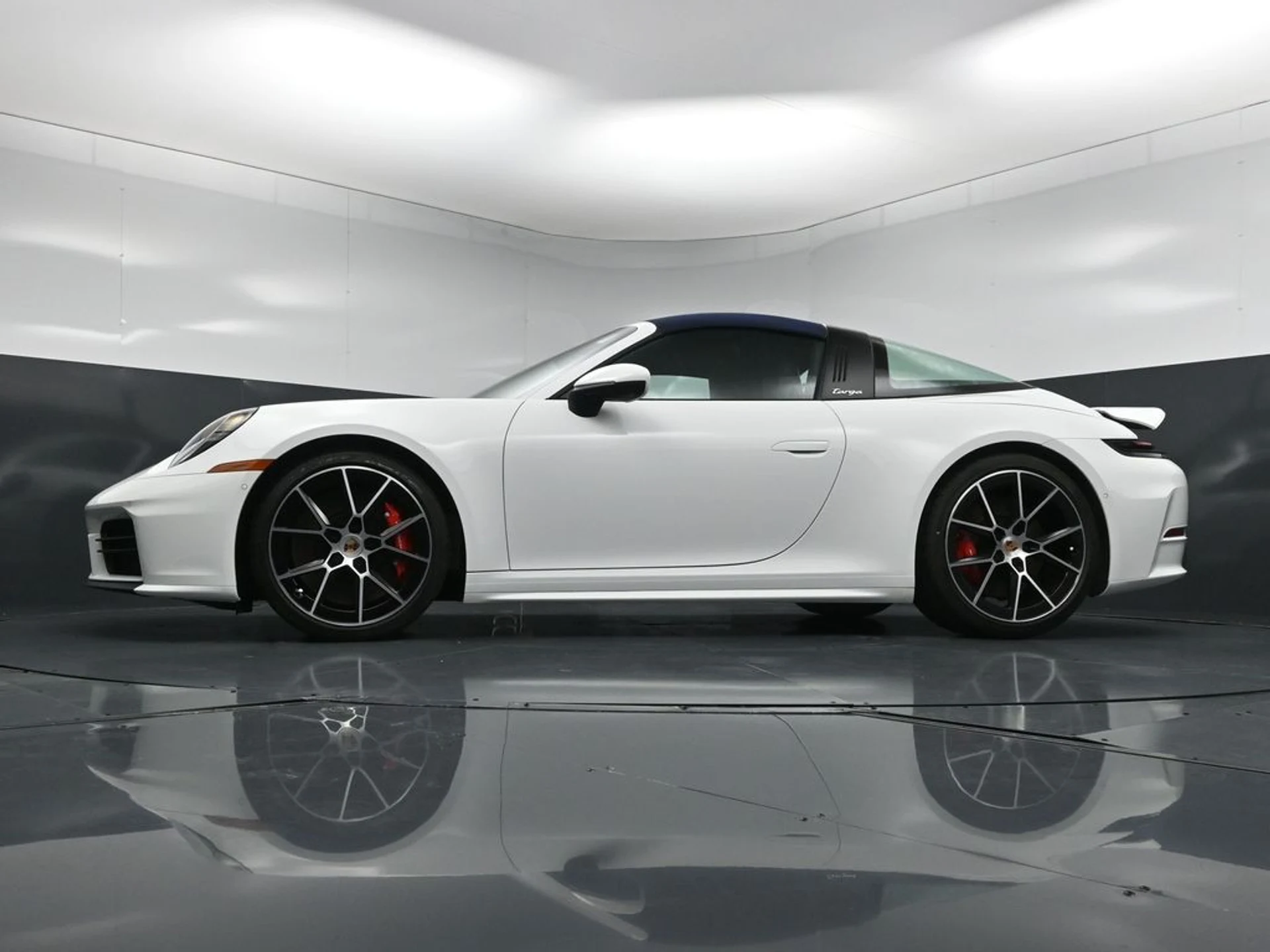 mph021_3145047368_3a260a55189c81870df3977c13e87055x_f0232f7b99