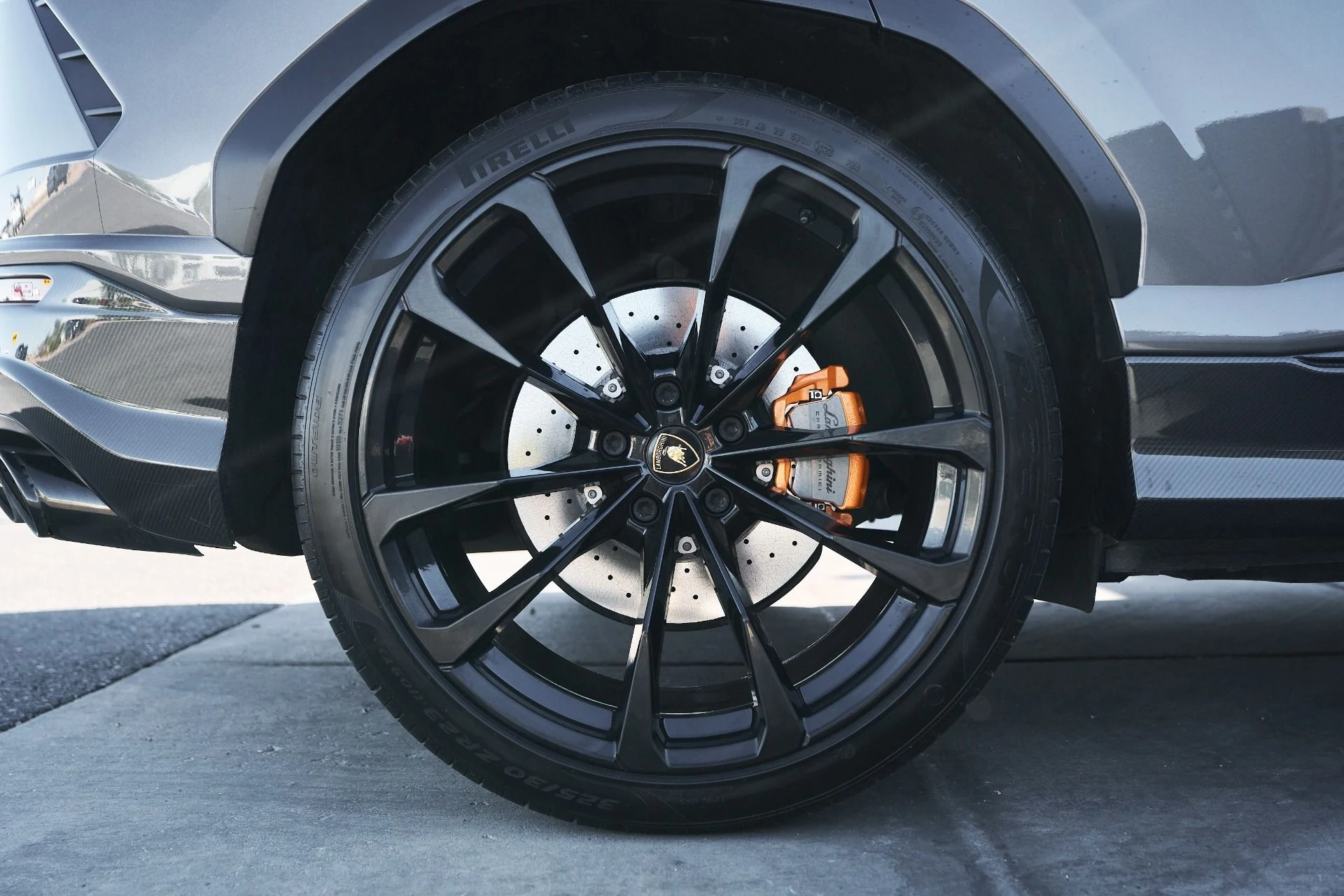 mph021_3151899456_Used_2022_Lamborghini_Urus_Base_1759562035_857ebad7ba