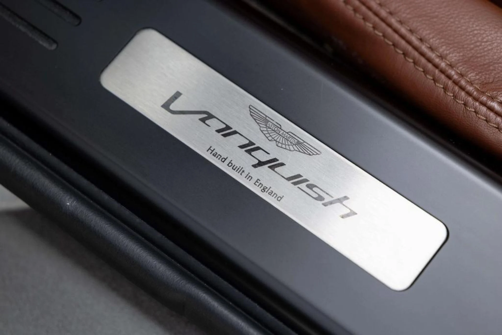 mph021_3153474018_s_Gduv_ZU_8rk82_Xb_JE_Yw44_T_Vl_Gg_U_8d3428bd22