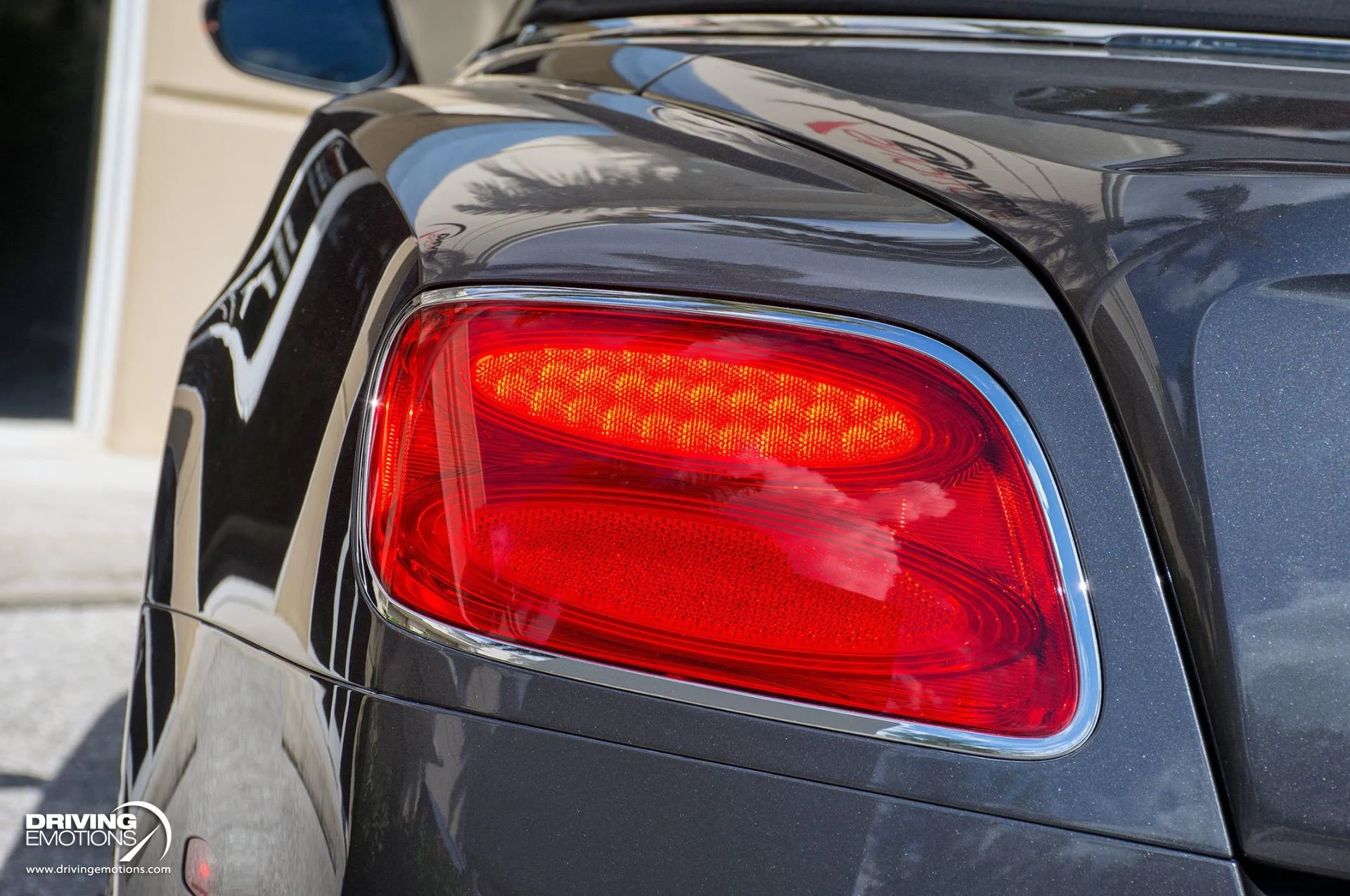 mph021_3154316832_871_p22_l_4a712c6c33