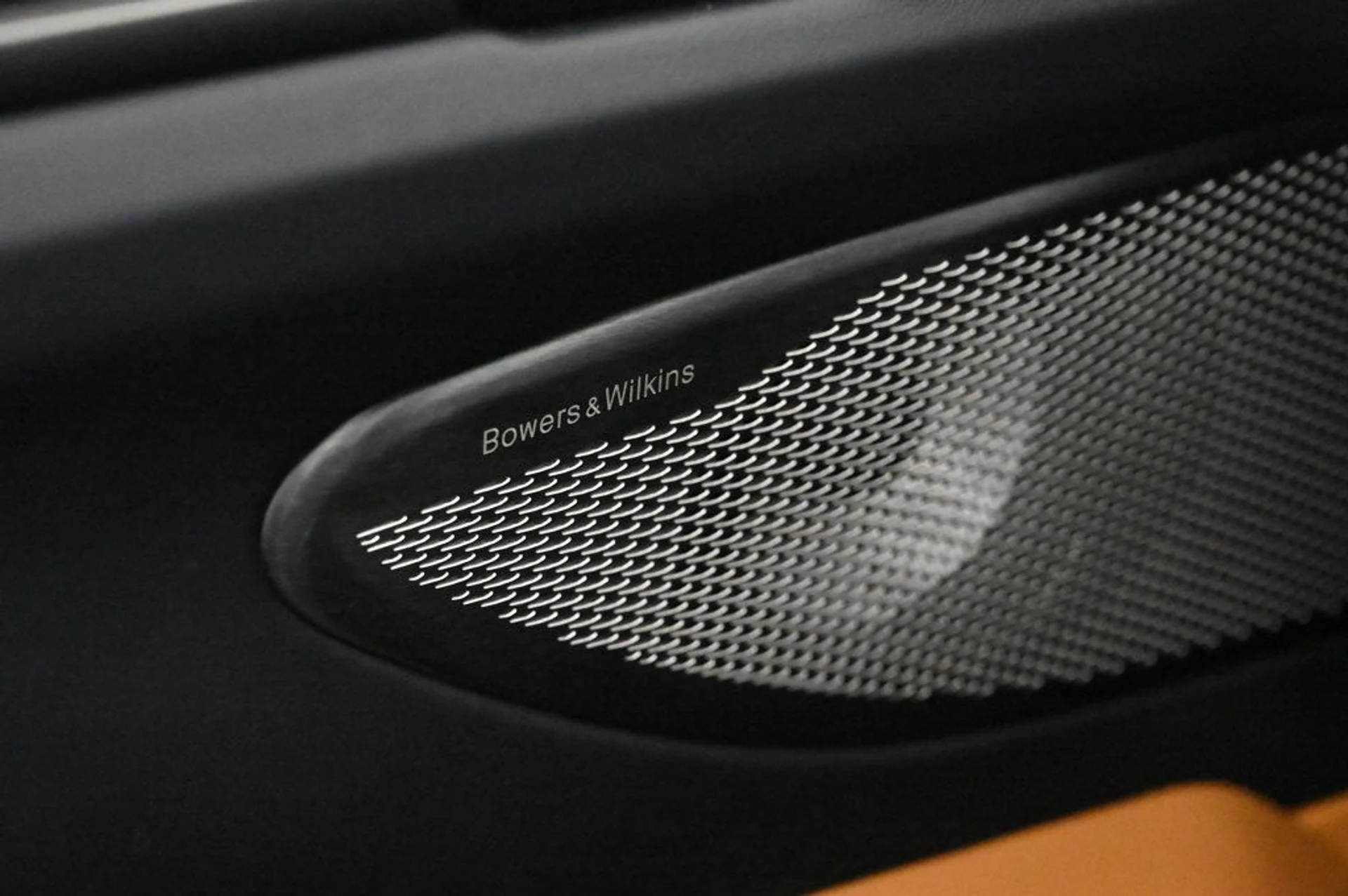 mph021_31561699_used_2026_aston_martin_vantage_base_11350_22991010_21_1024_b4e0b2228a