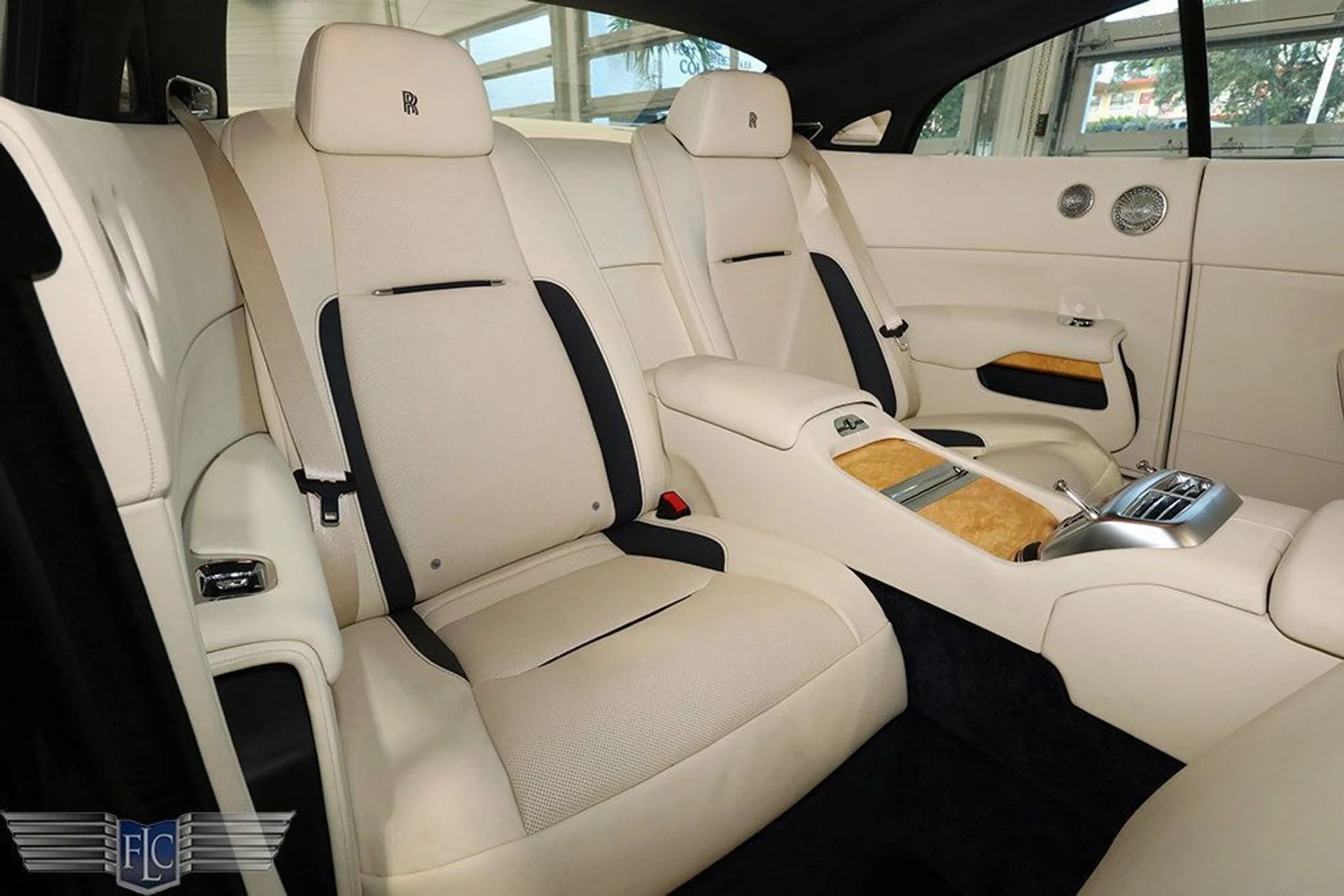 mph021_3158829398_used_2019_rolls_royce_wraith_coupe_9689_22959552_22_1024_0ca28c038c