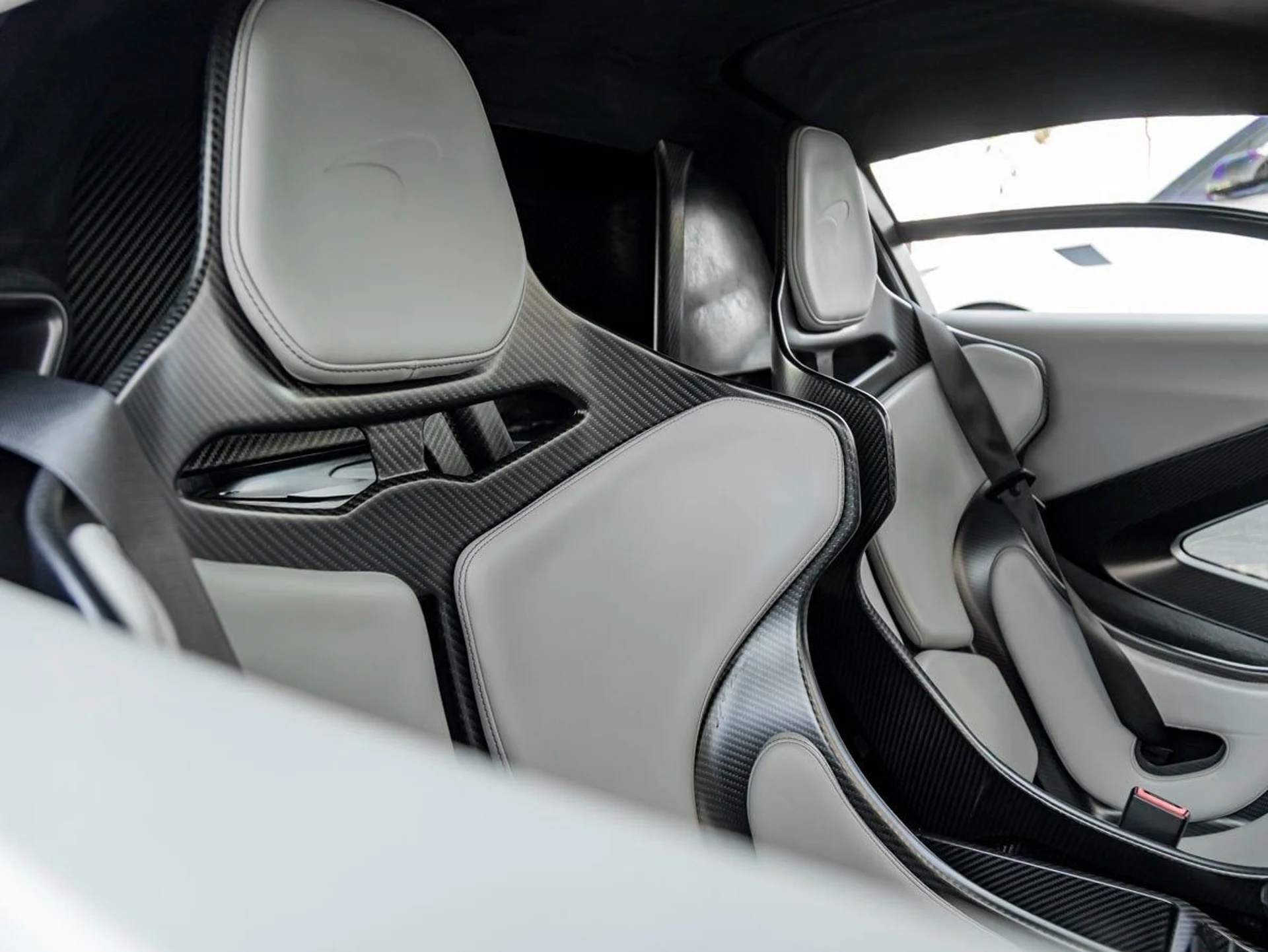 mph021_3161535271_22_6a8af70102