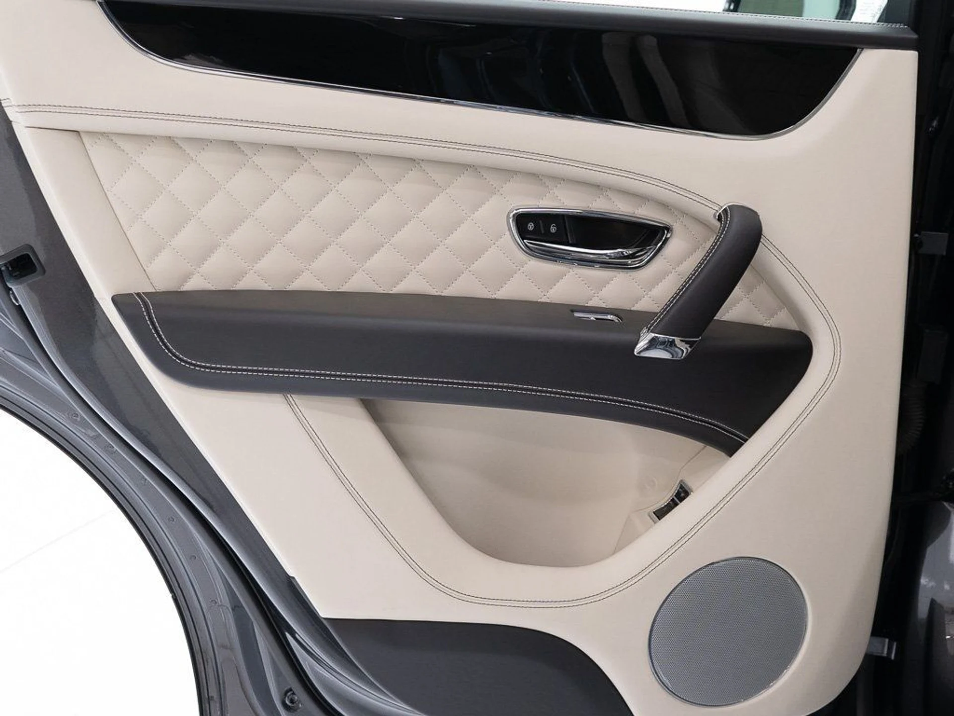 mph021_3163272120_d8303da9146681f1de8723c16c80a8c0_f6ab8b73ce