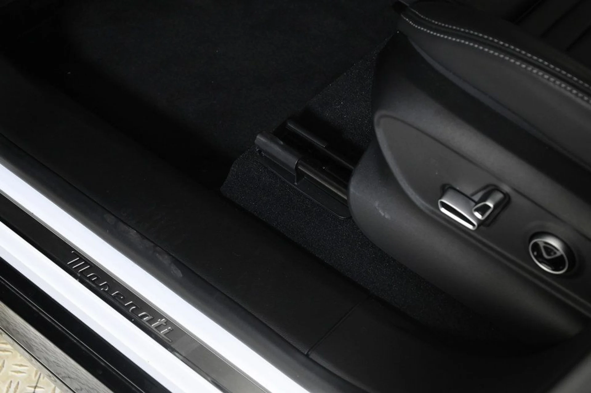 mph021_3168713221_used_2025_maserati_grecale_modena_11350_22967660_21_1024_aa0aaa9b0f