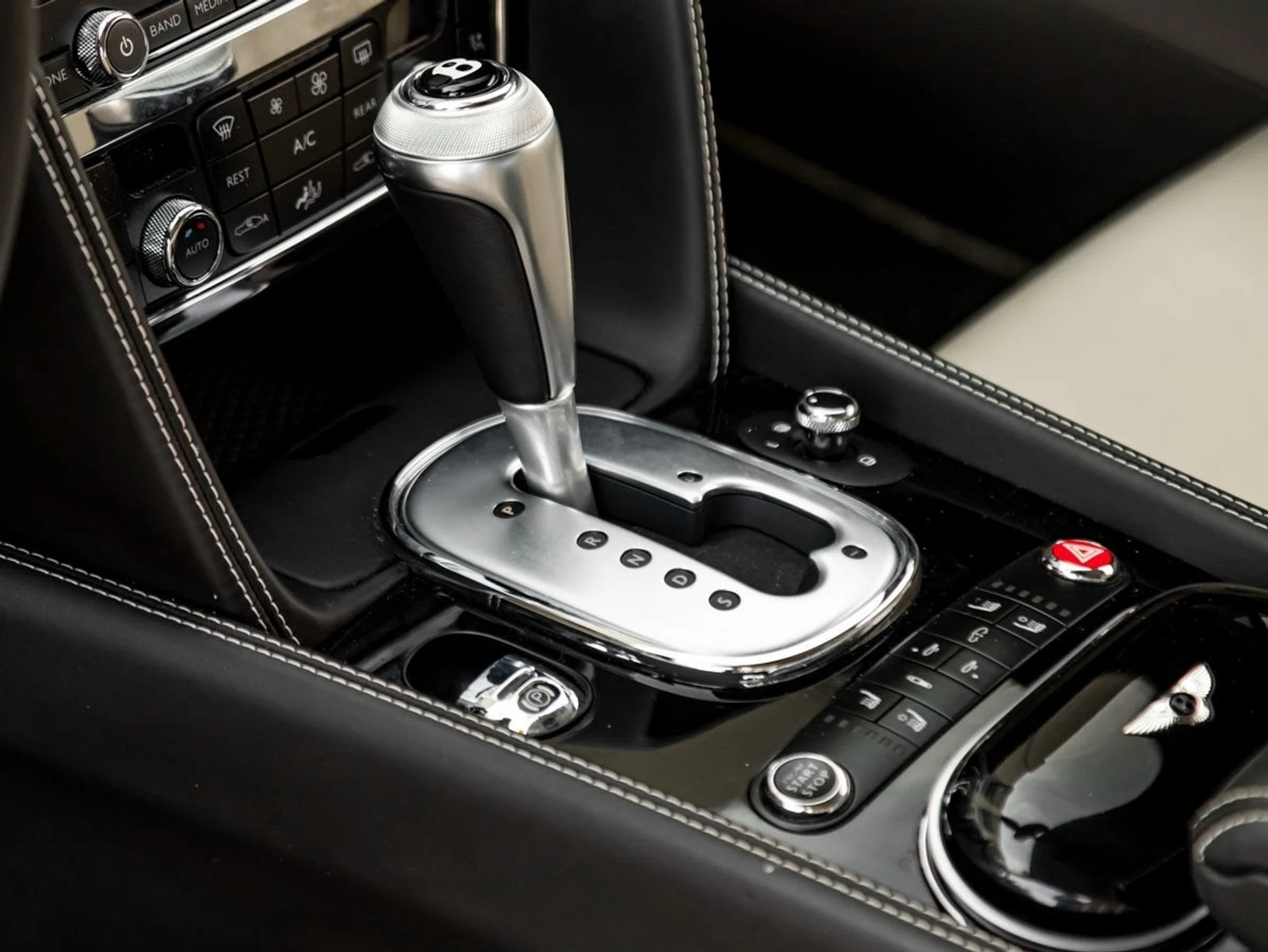 mph021_3173227641_22_7a38ac9642