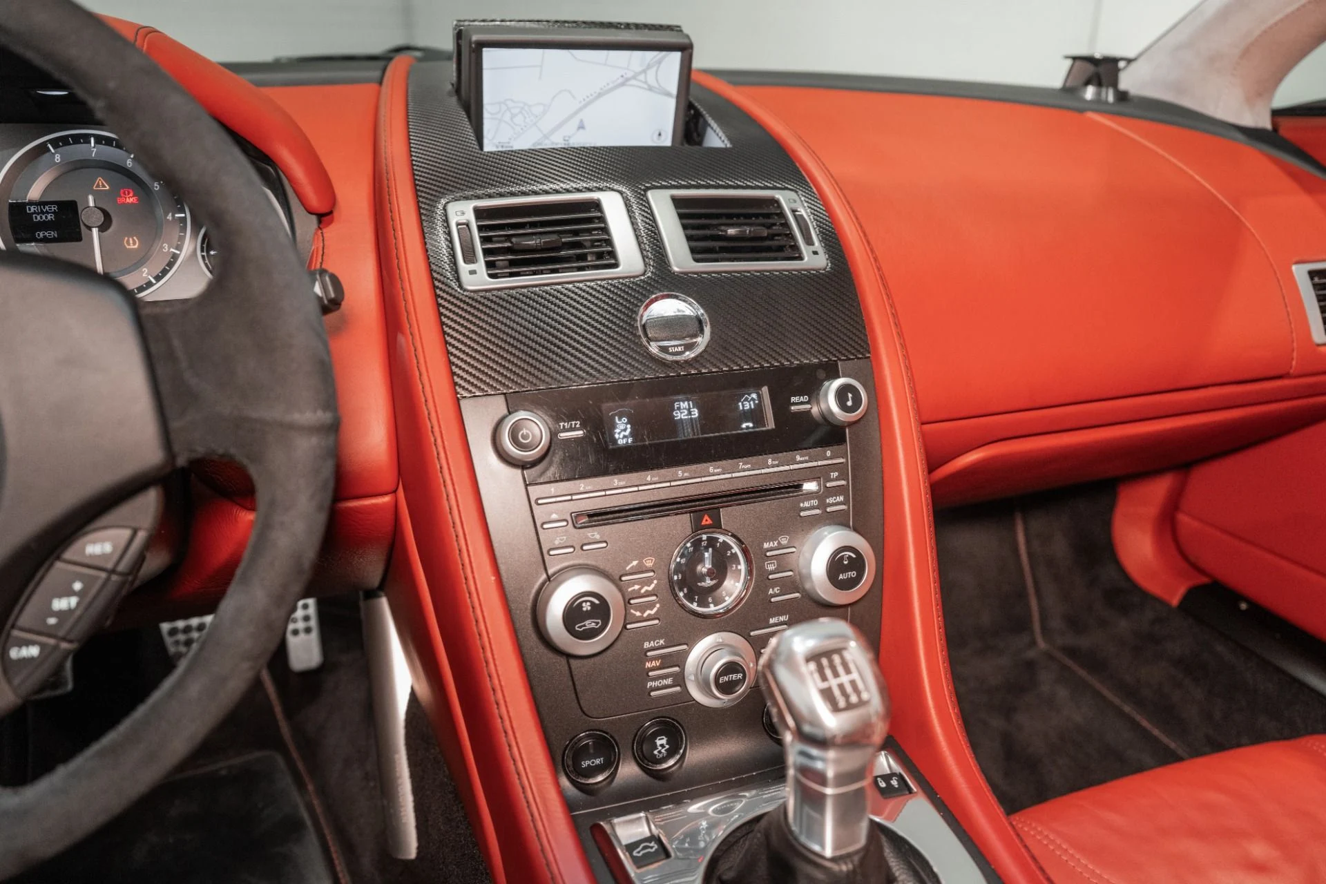 mph021_3183148957_Used_2011_Aston_Martin_V12_Vantage_1762183015_df9fb0fbf7