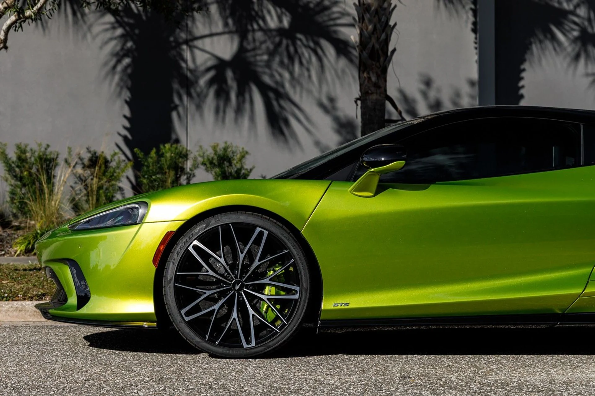 mph021_3183812036_462_p22_l_f6386291d2