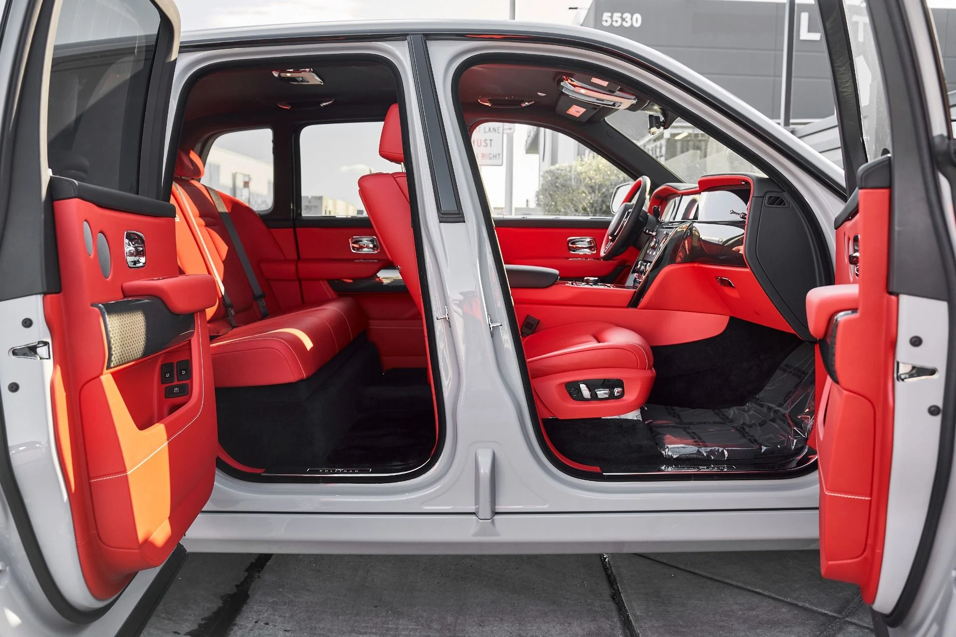 mph021_3192173213_Used_2025_Rolls_Royce_Cullinan_1775588079_8b932d1c5c