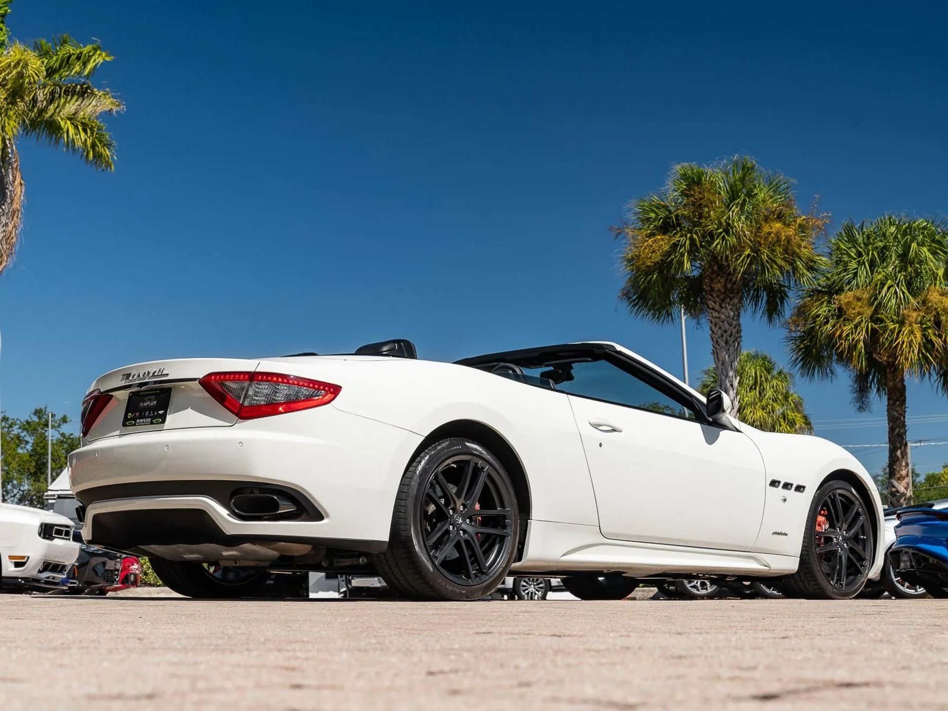 mph021_3197998977_Used_2015_Maserati_Gran_Turismo_Convertible_Sport_1760472361_8ef963fbf4