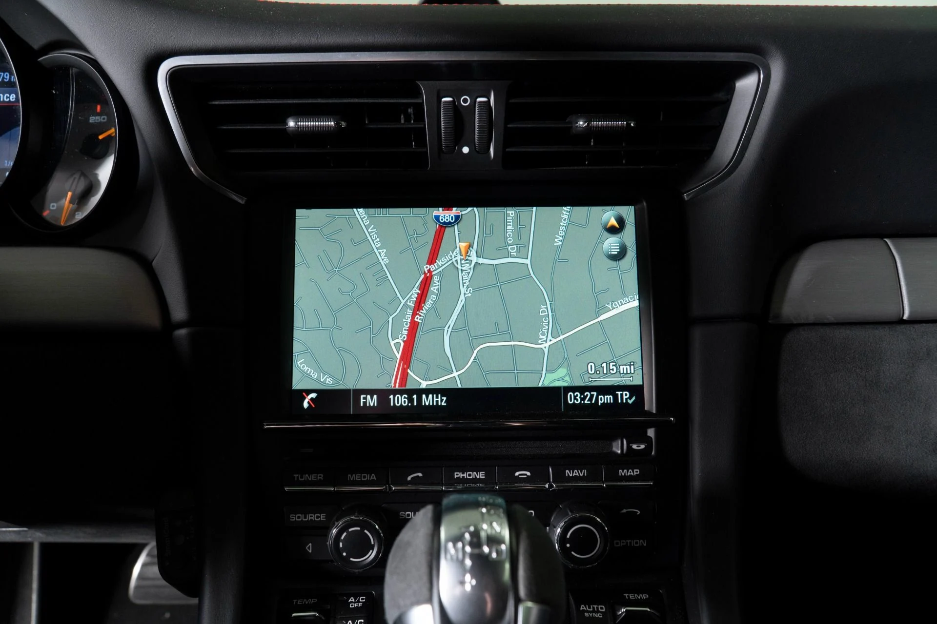 mph021_3198474089_Used_2015_Porsche_911_GT_3_1777044815_4e3757e074