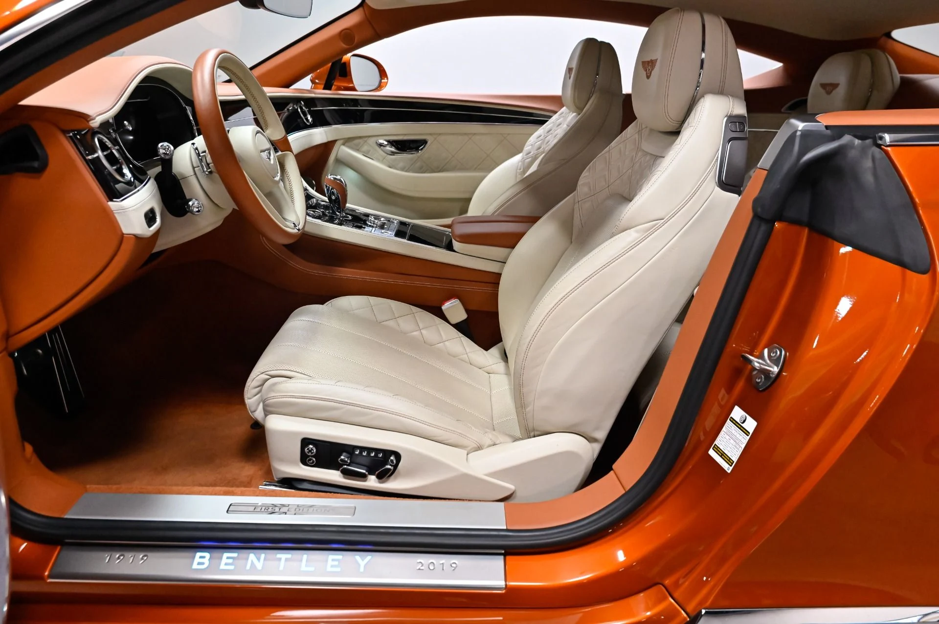 mph021_3201447183_Used_2020_Bentley_Continental_GT_V8_1788402811_65c74a4086
