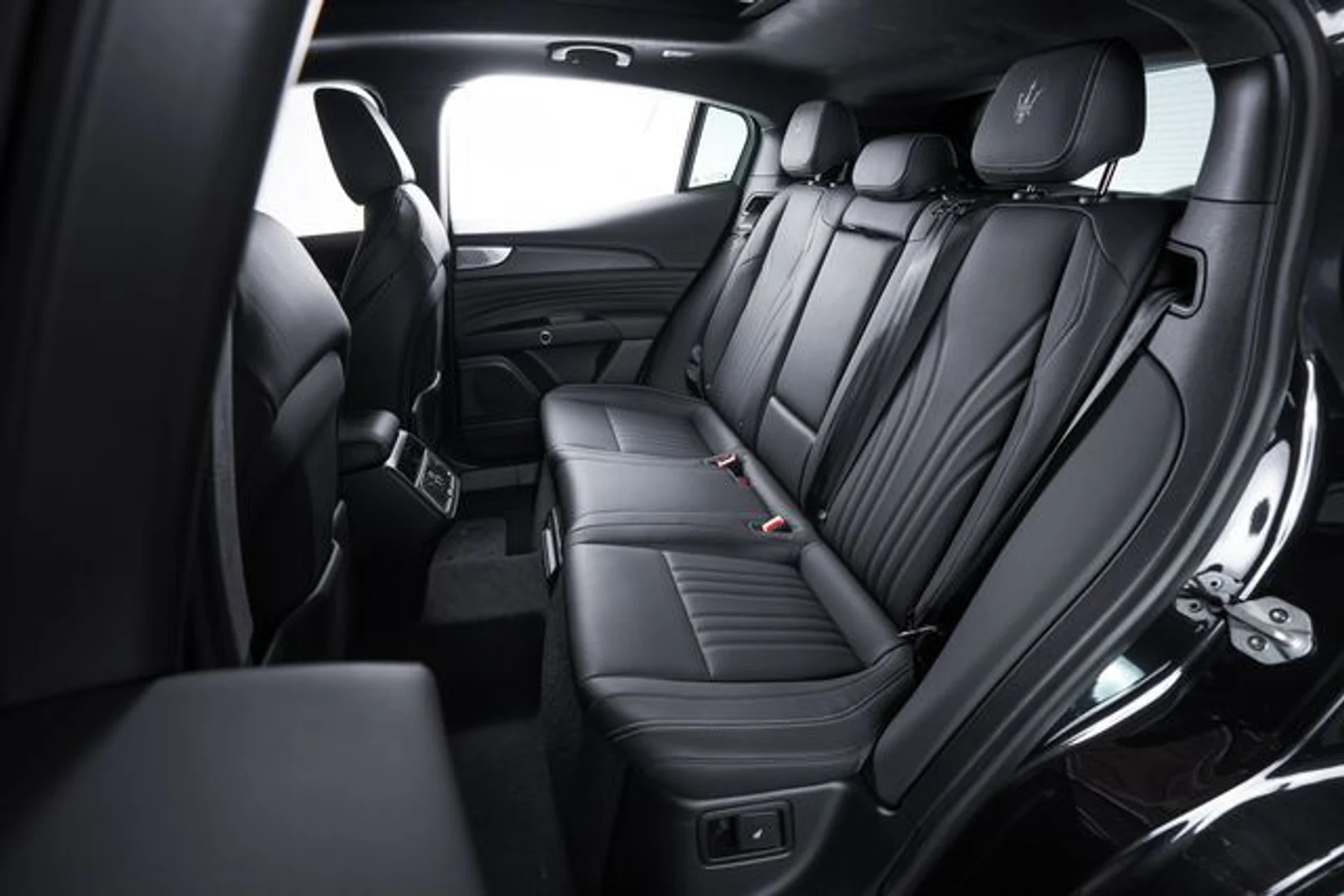 mph021_3207286789_cf0c40c9dbd068657358e4b99d98e800x_12973a7233