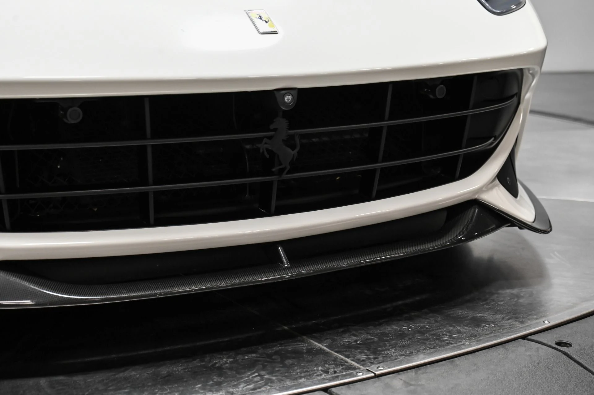 mph021_3208721682_Used_2015_Ferrari_F12_Berlinetta_1770858306_6ce86c43f5