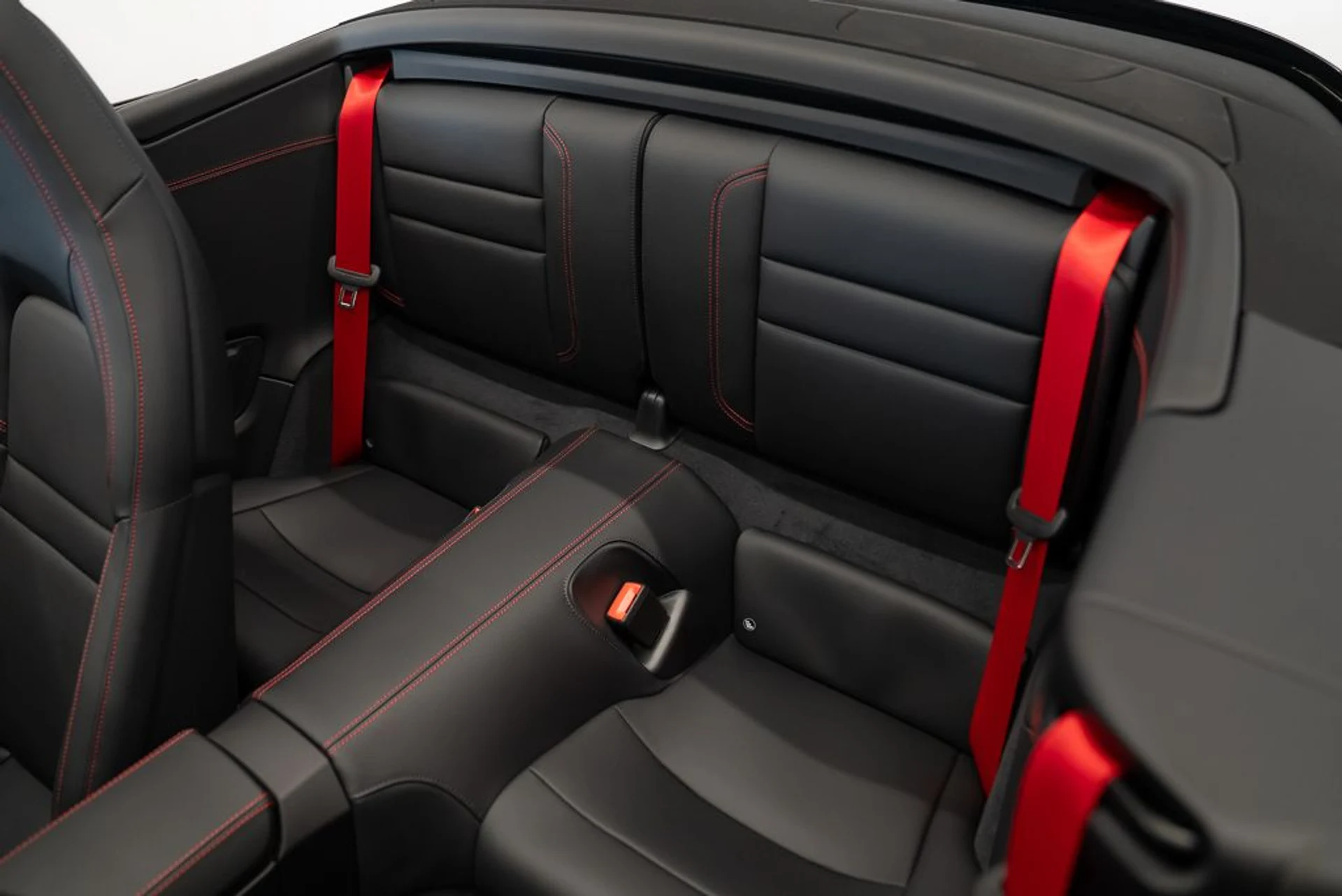 mph021_3209174638_porsche_911_2025_jpg_v_1775165756_cfad9e29d4