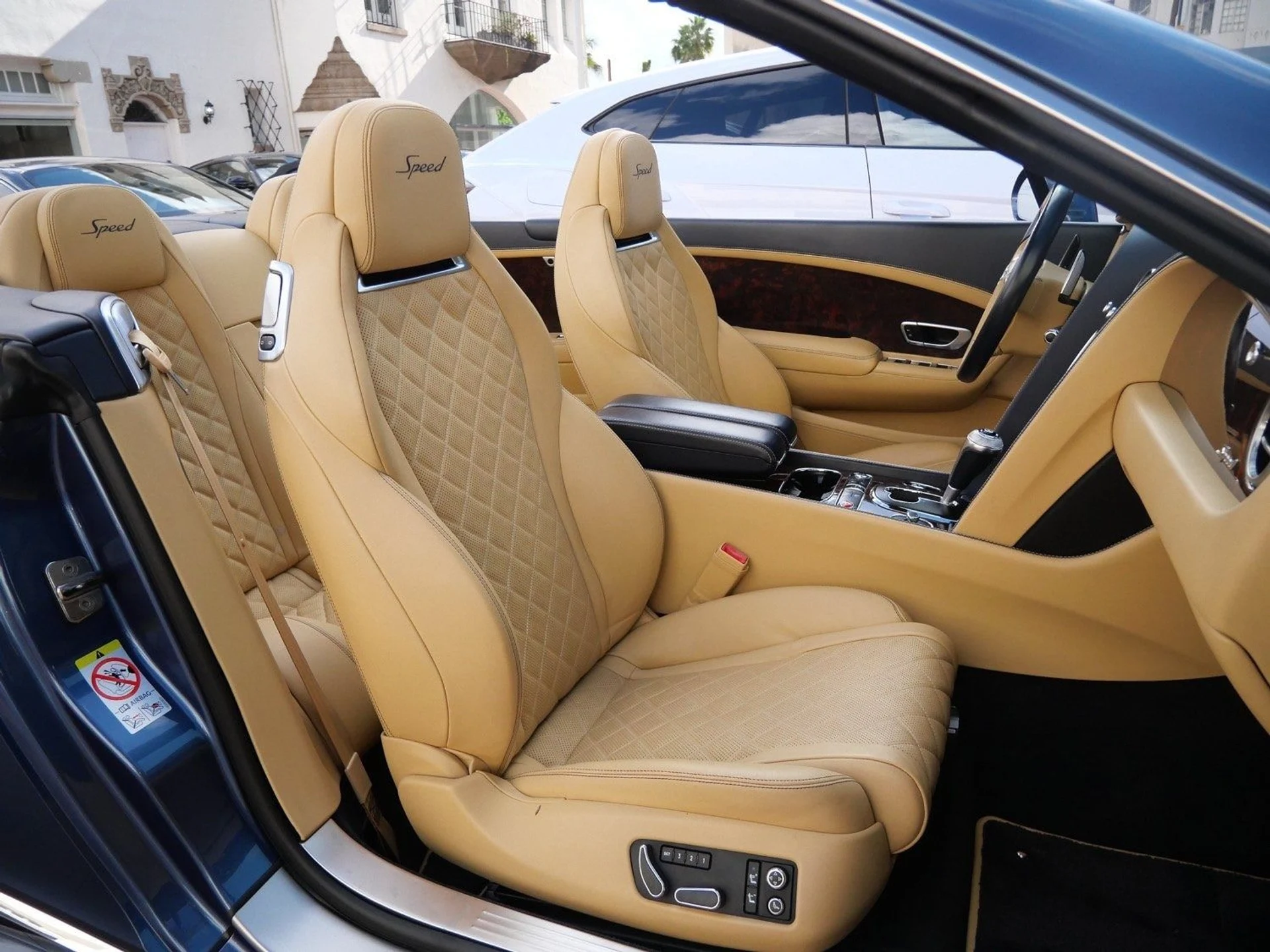 mph021_321068649_24972dd92fbaf1576b1eb0c2aa2b09d3x_cbd9237b4c