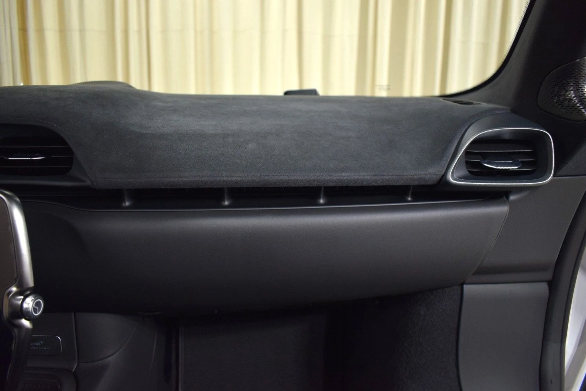 mph021_3211831238_767411d51fa360a0637a4de176f7f122x_03d50aa4b1