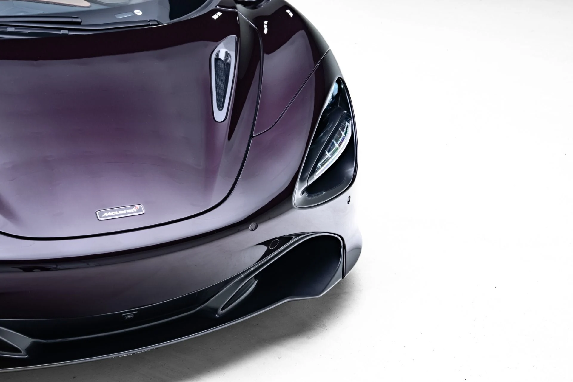 mph021_3216324421_Used_2018_Mc_Laren_720_S_Luxury_1771626810_ce4557d0fb