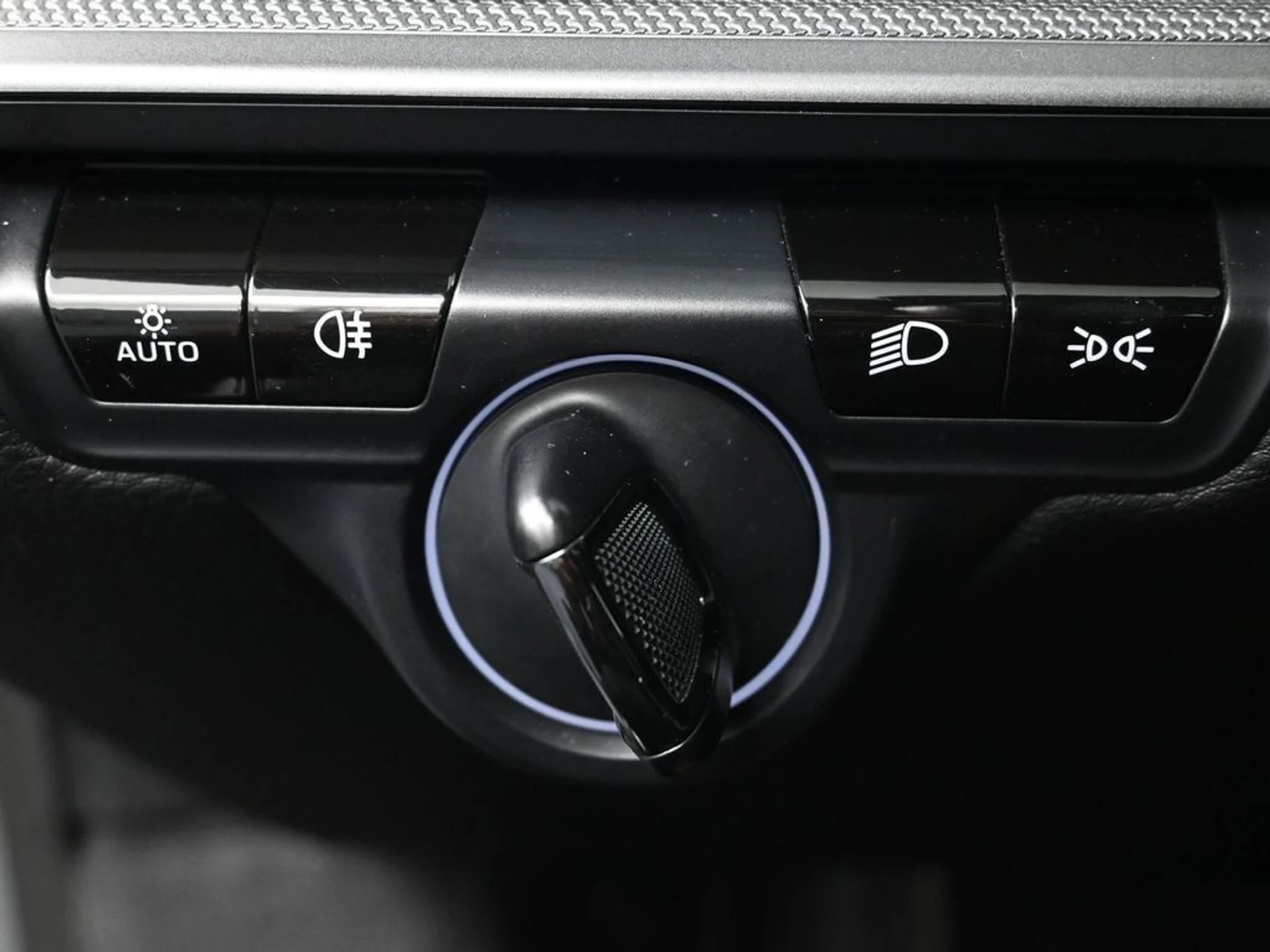 mph021_3225932207_a275eb14a32b82f43e42a895df168440x_03d794ddb4