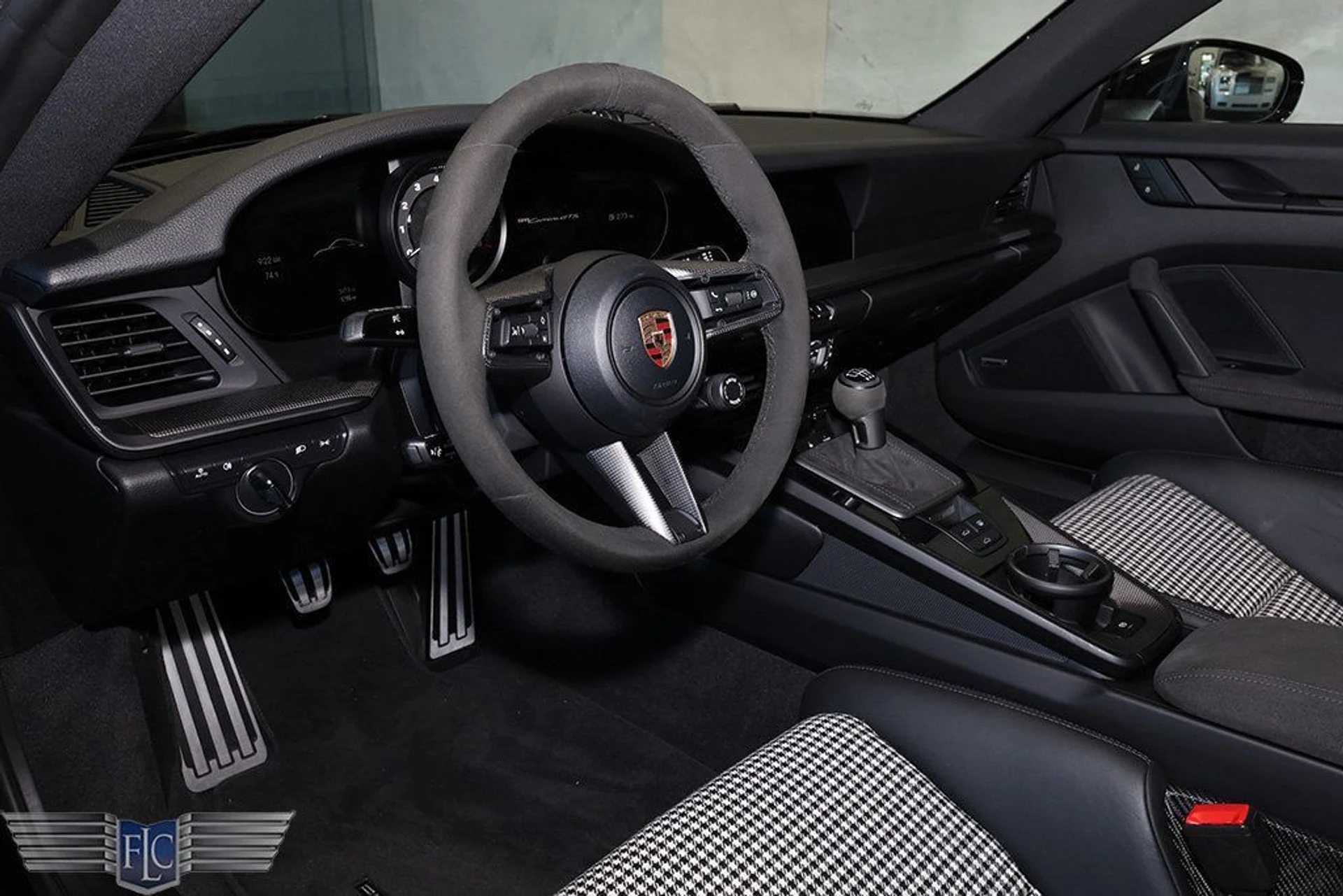 mph021_3226244242_used_2024_porsche_911_carreragtscoupemanual_9689_22931180_22_1024_2c0f10e1c4