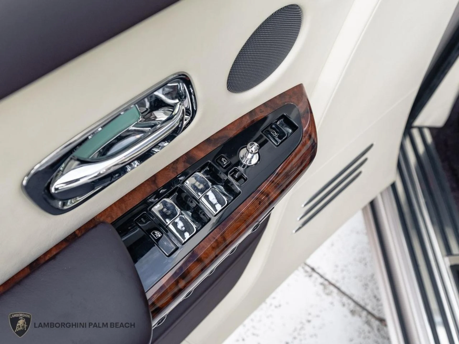 mph021_3227924456_68451d78e980b622b82b3a8a8475d218_7409dceed2