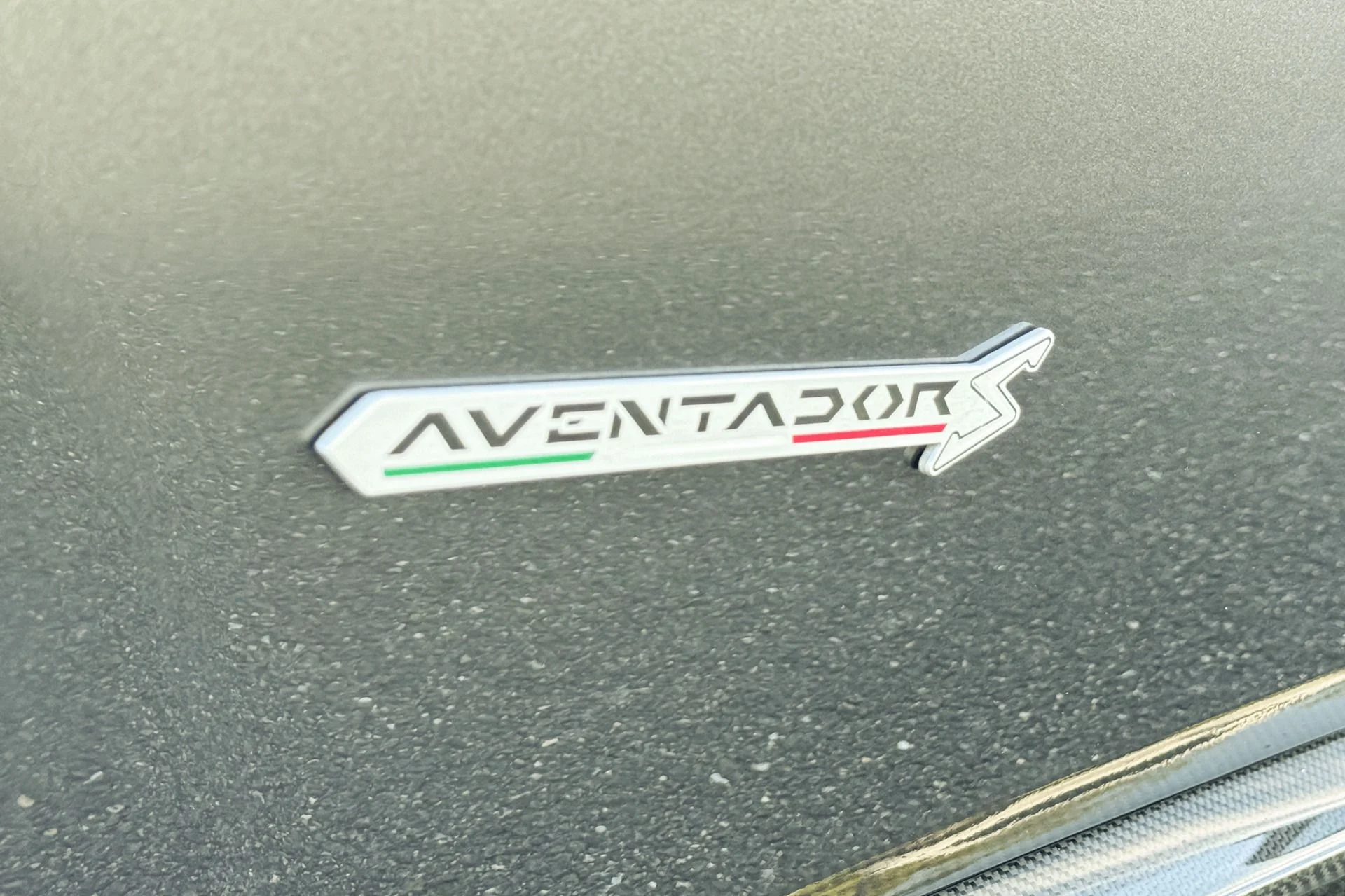 mph021_3228302313_Used_2018_Lamborghini_Aventador_S_LP_740_4_S_1758017826_2a01fa73ad