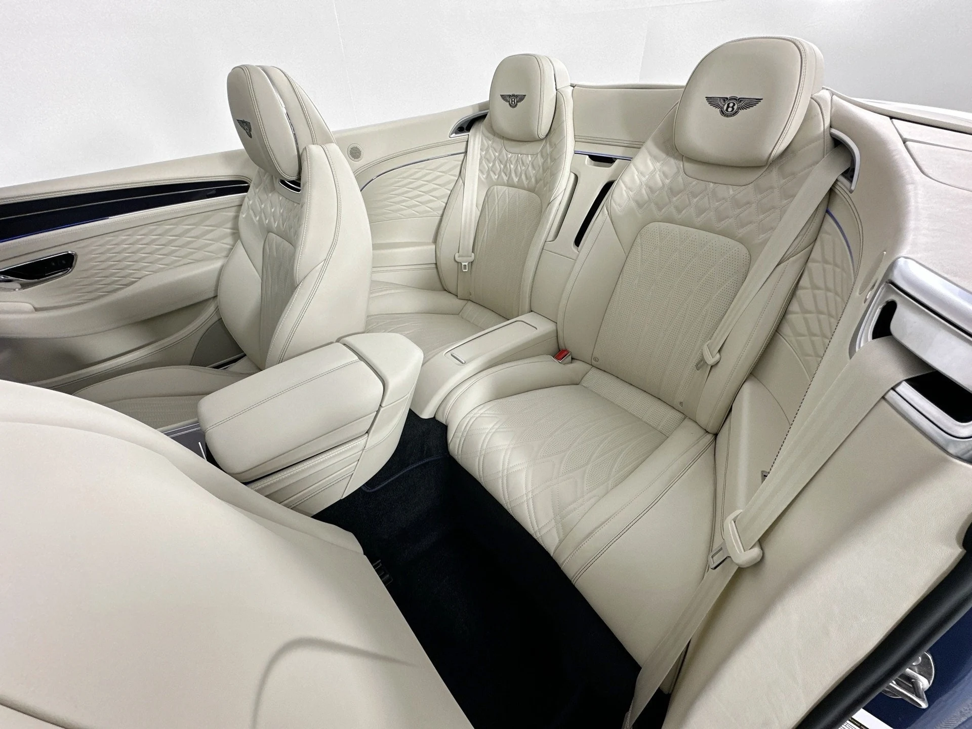 mph021_3236950304_22_4f8f41e4de