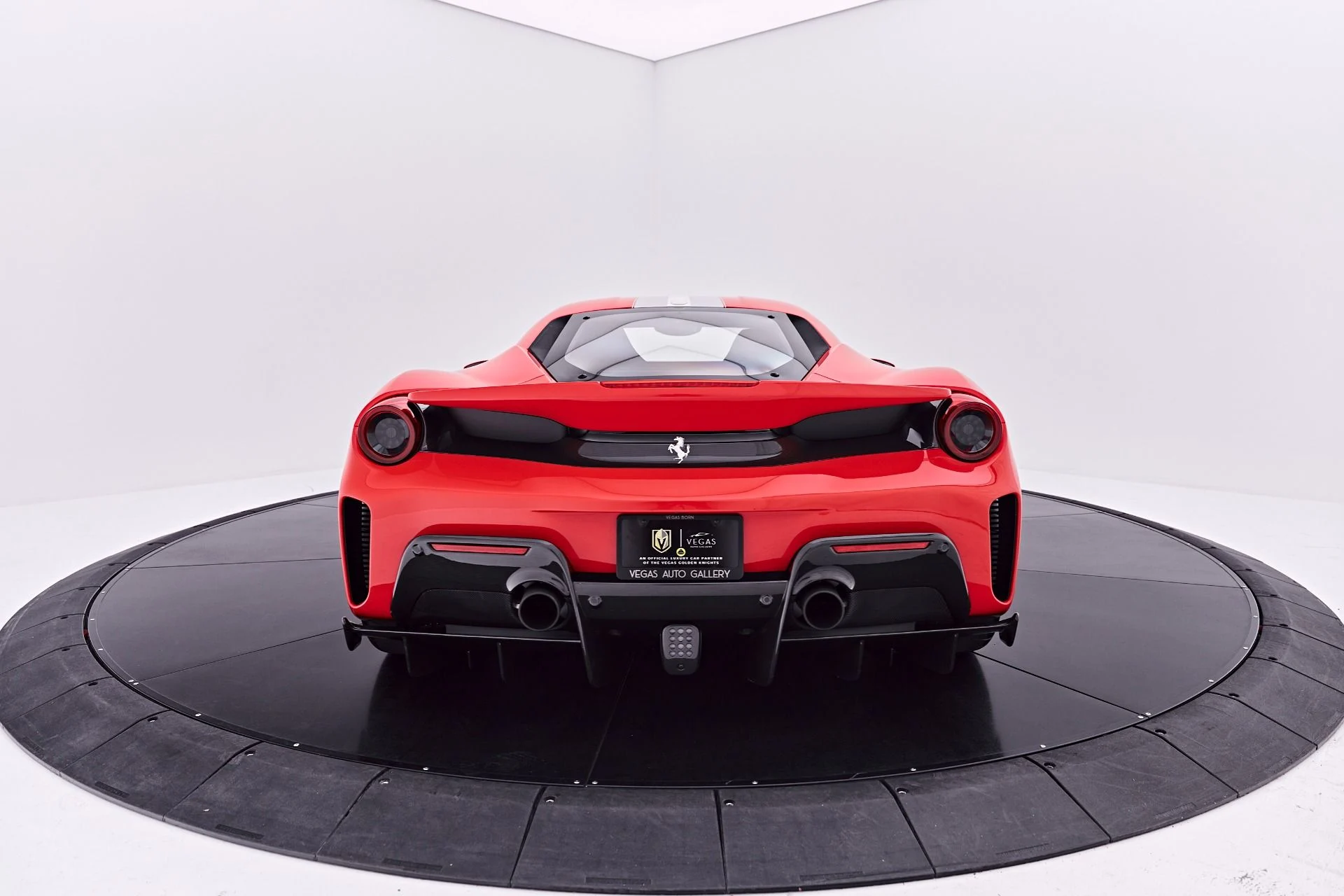 mph021_3244215883_Used_2020_Ferrari_488_Pista_Base_1785808783_b4bfc5e179