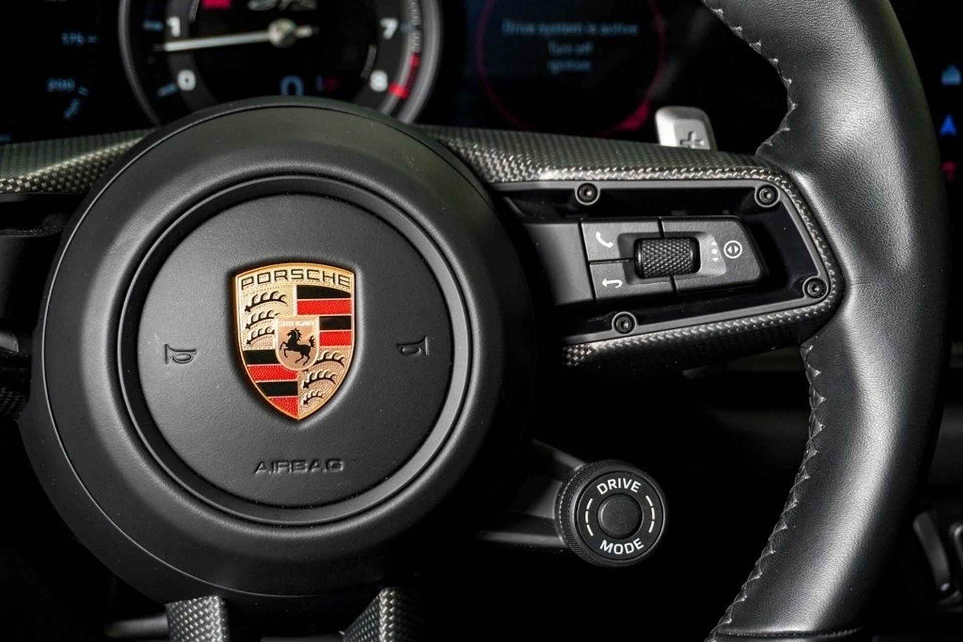 mph021_324766815_0b612abdfa97c99e5af75a19151d9eafx_6bb69854d2