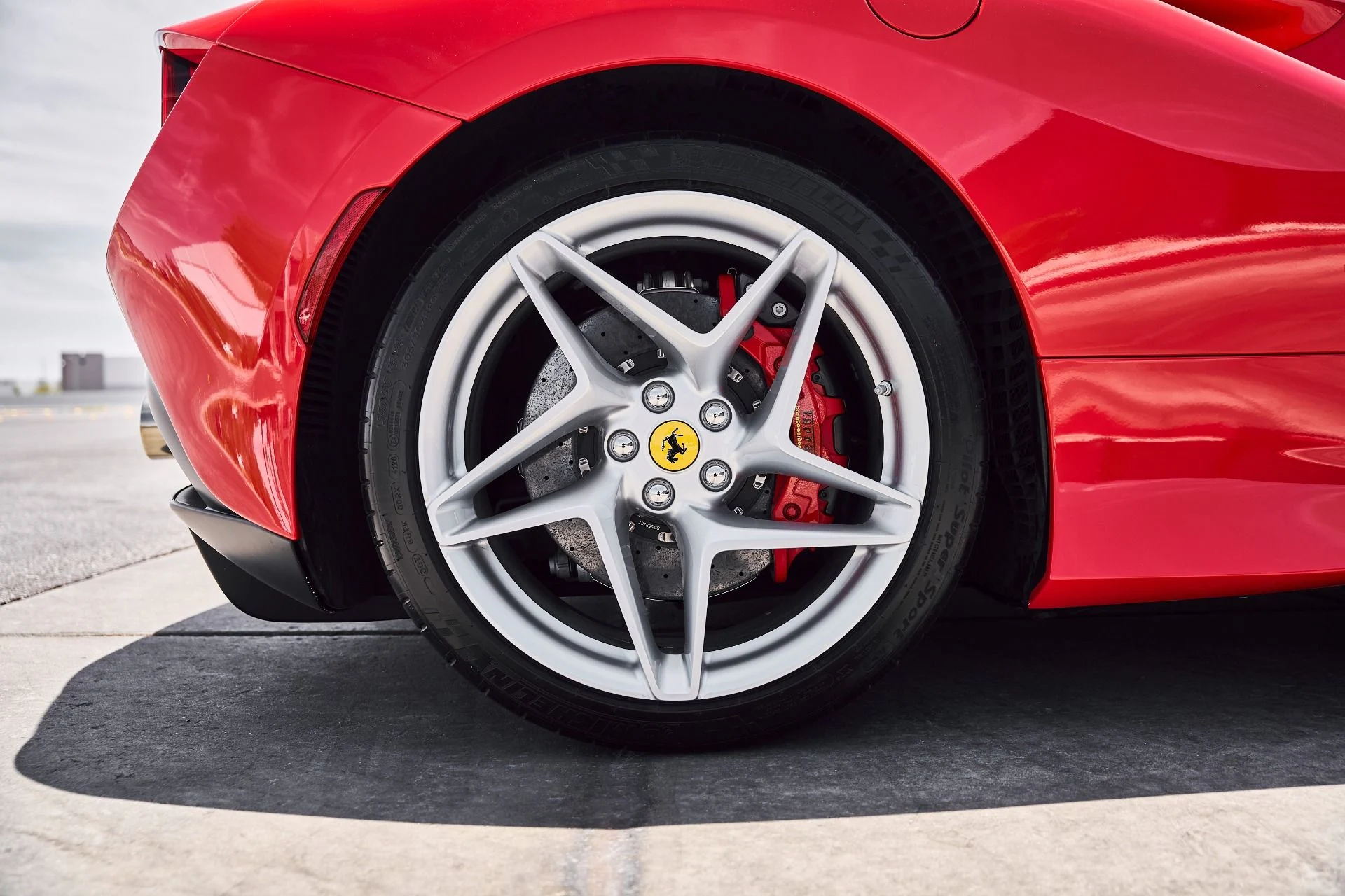 mph021_3250512139_Used_2021_Ferrari_F8_Spider_Base_1780443693_2ae10223b6