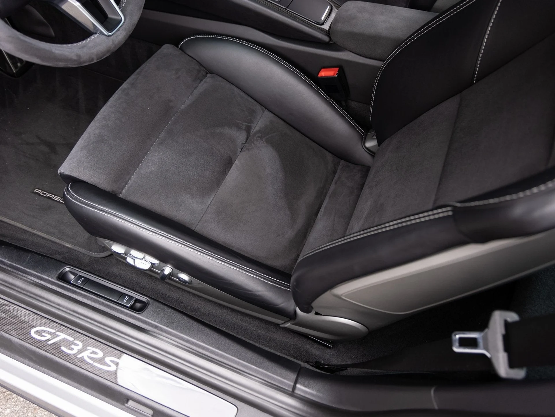 mph021_3251722761_22_5db6cd39cf