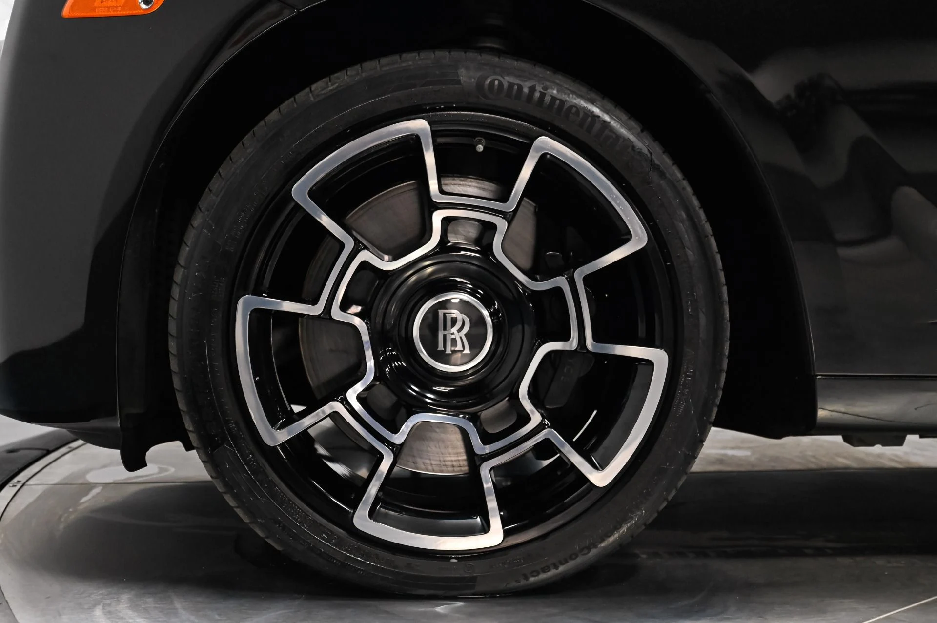 mph021_3257983506_Used_2017_Rolls_Royce_Ghost_Base_1792796263_789e522b5f