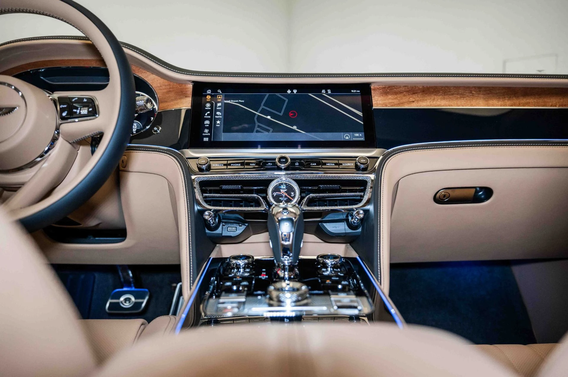 mph021_3259456614_Used_2024_Bentley_Flying_Spur_Edition_8_1717257938_8ecf73d82e