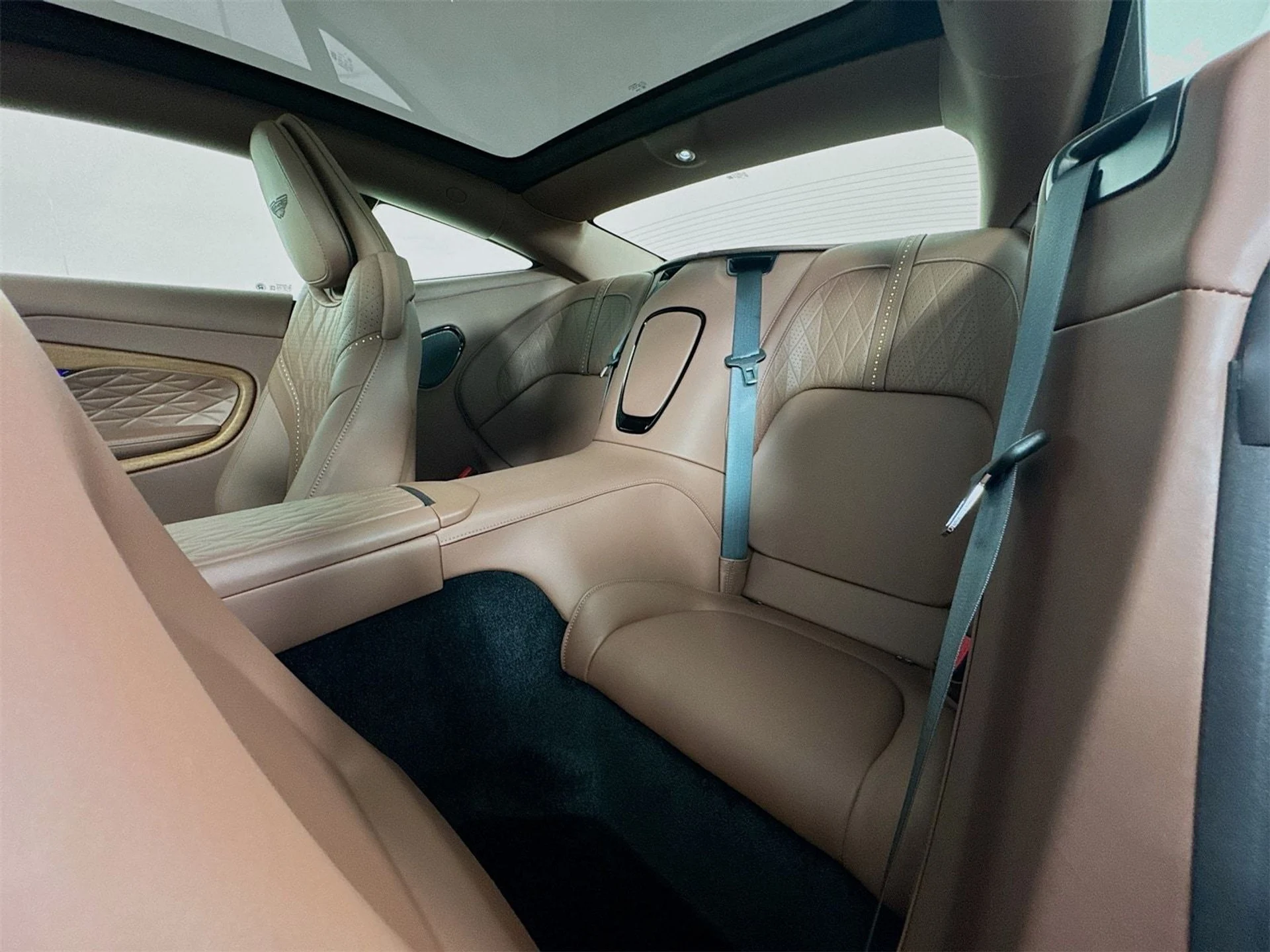 mph021_3259720717_90e1a0e0ac67cd2778d20e3fbe2bdd58x_a9f9d40102