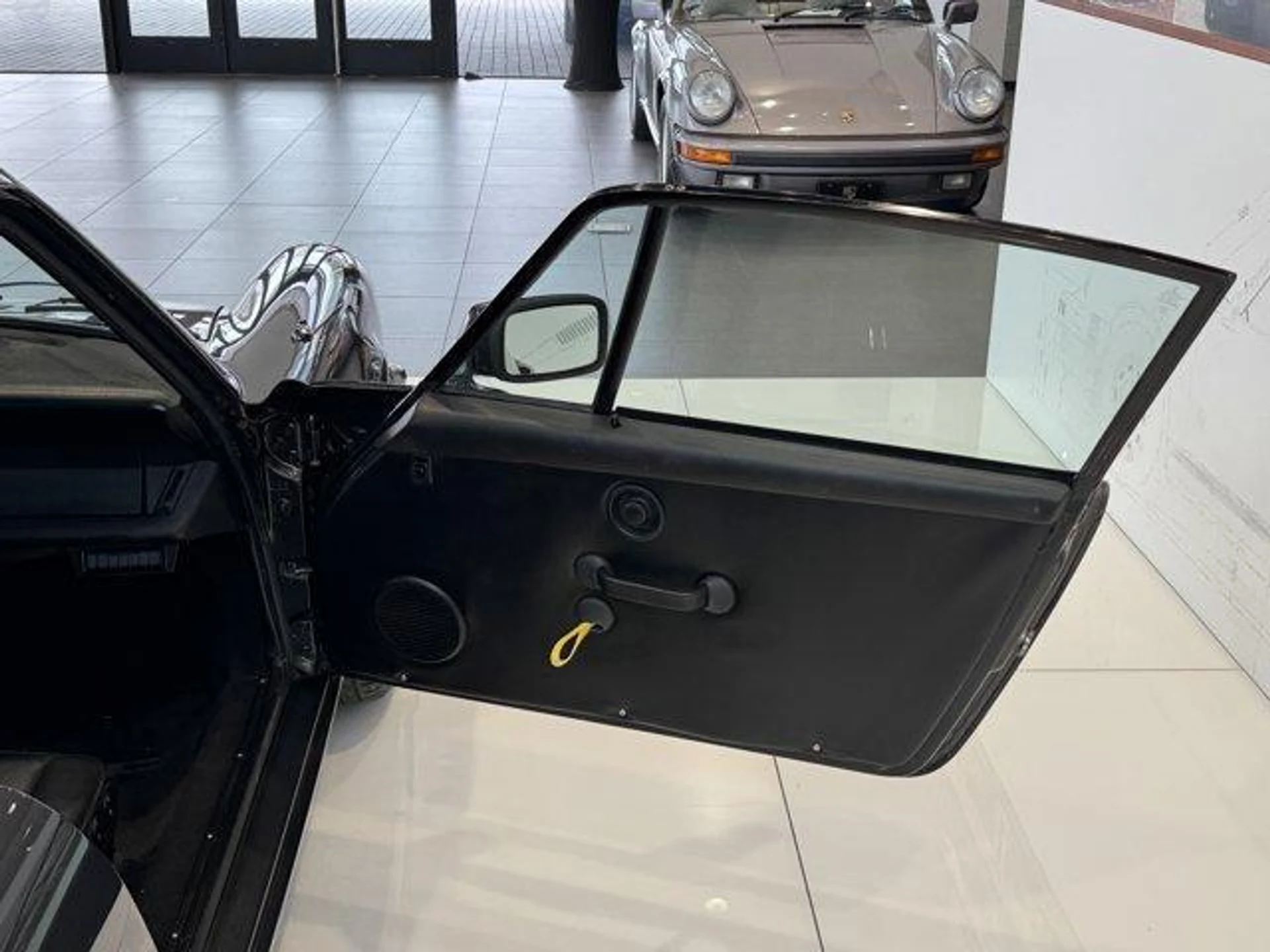 mph021_3262795146_V30_RN_2por1_Zl_VW_Kv_Qh1_C3_J_Glfc_cb23f01445