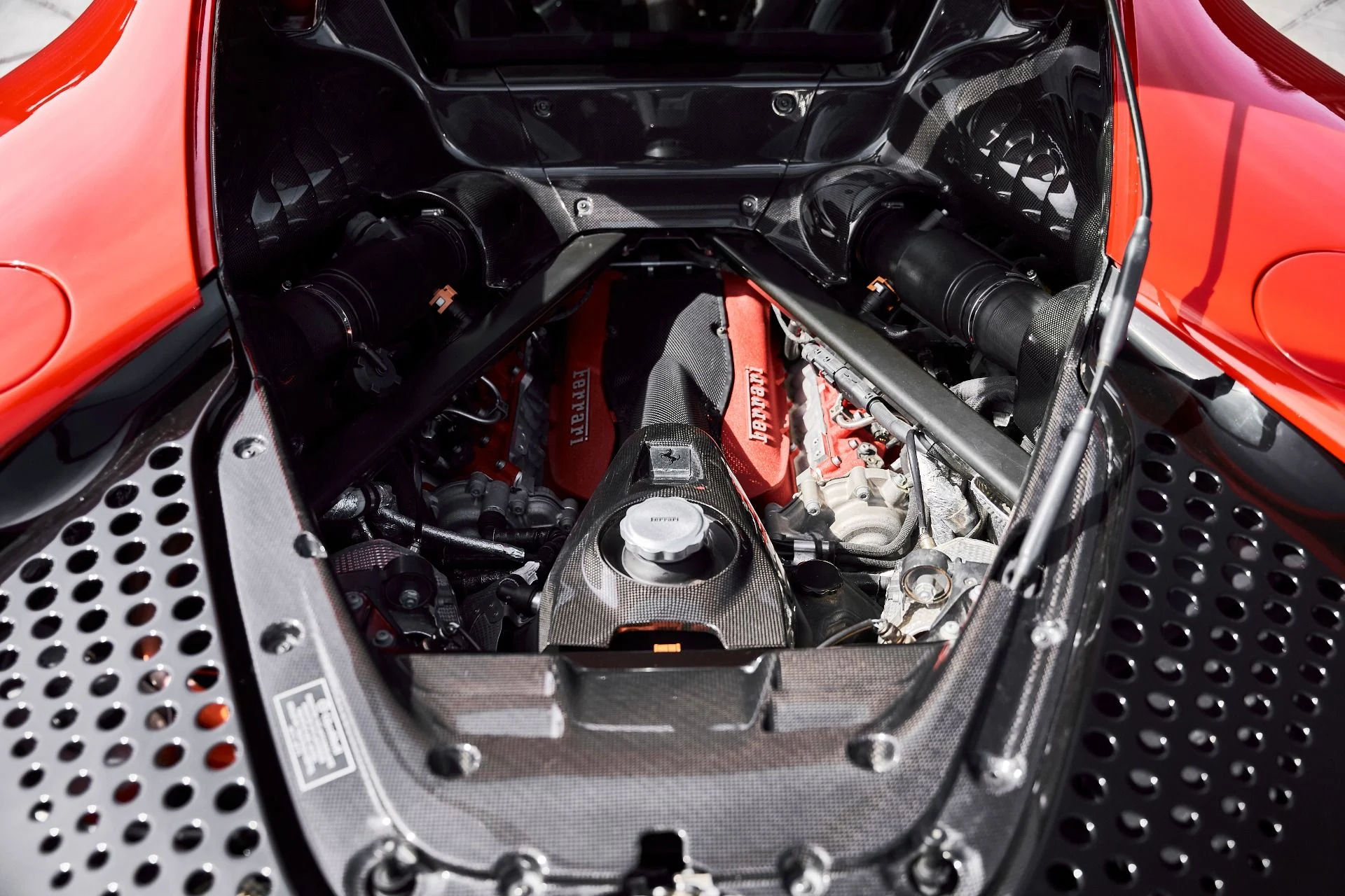 mph021_3262969779_Used_2021_Ferrari_SF_90_Stradale_Base_1772246647_d8db91e796